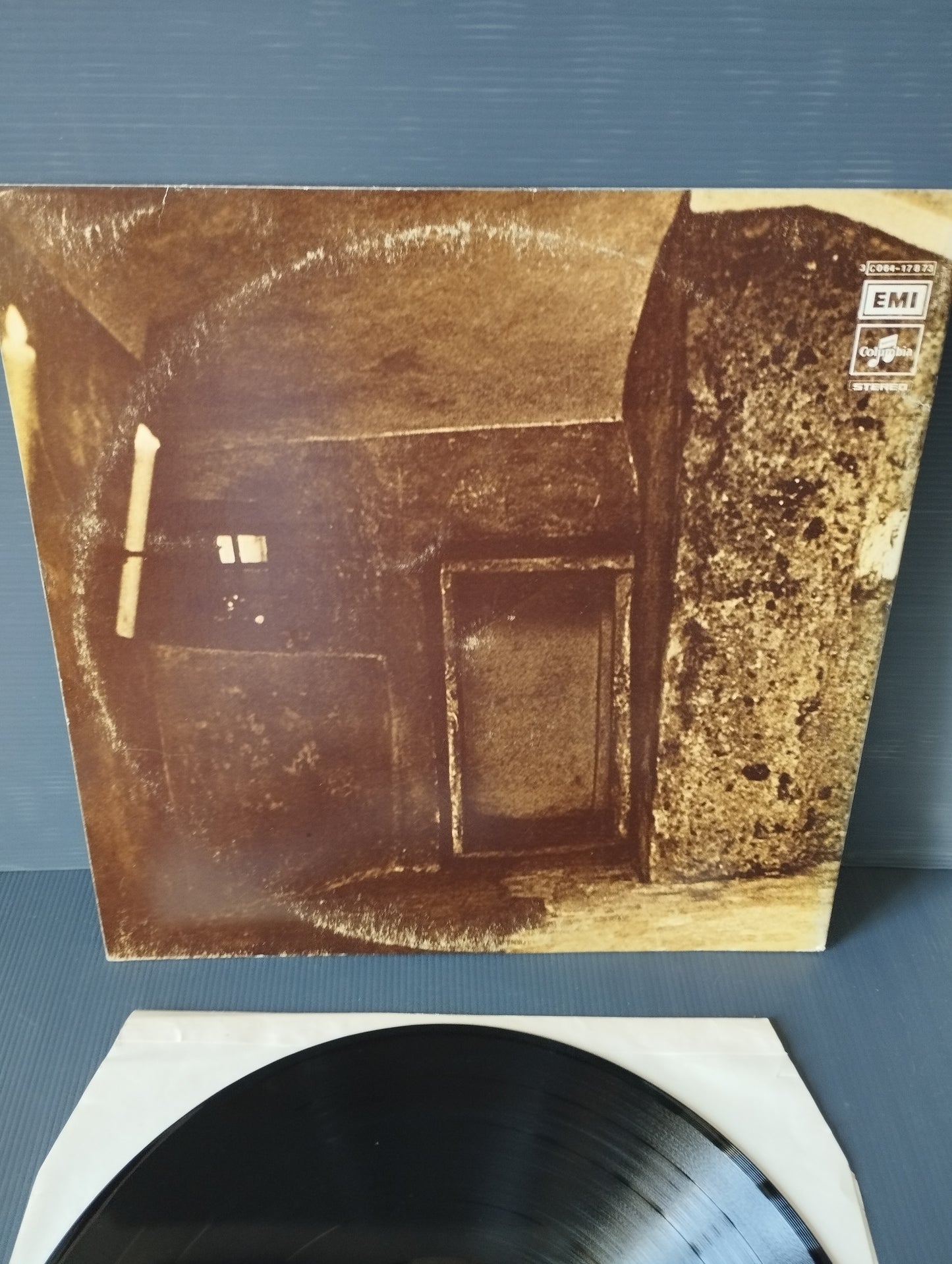 A Man In Crisis" Claudio Lolli LP 33 rpm
 1976 EMI Columbia reissue