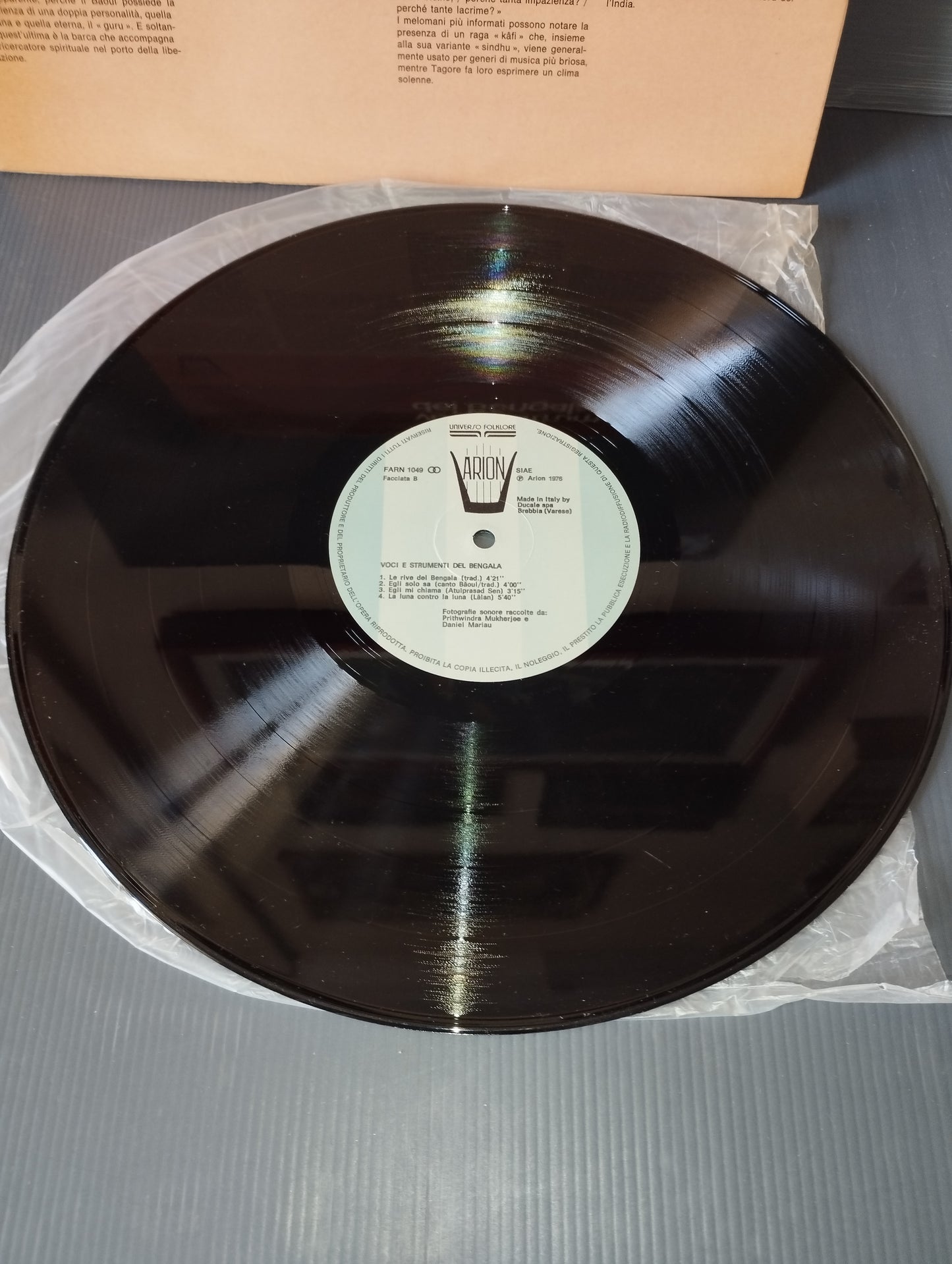 Voci e strumenti del Bengala" LP 33 giri
Edito nel 1976 da Arion Cod.FARN 1049