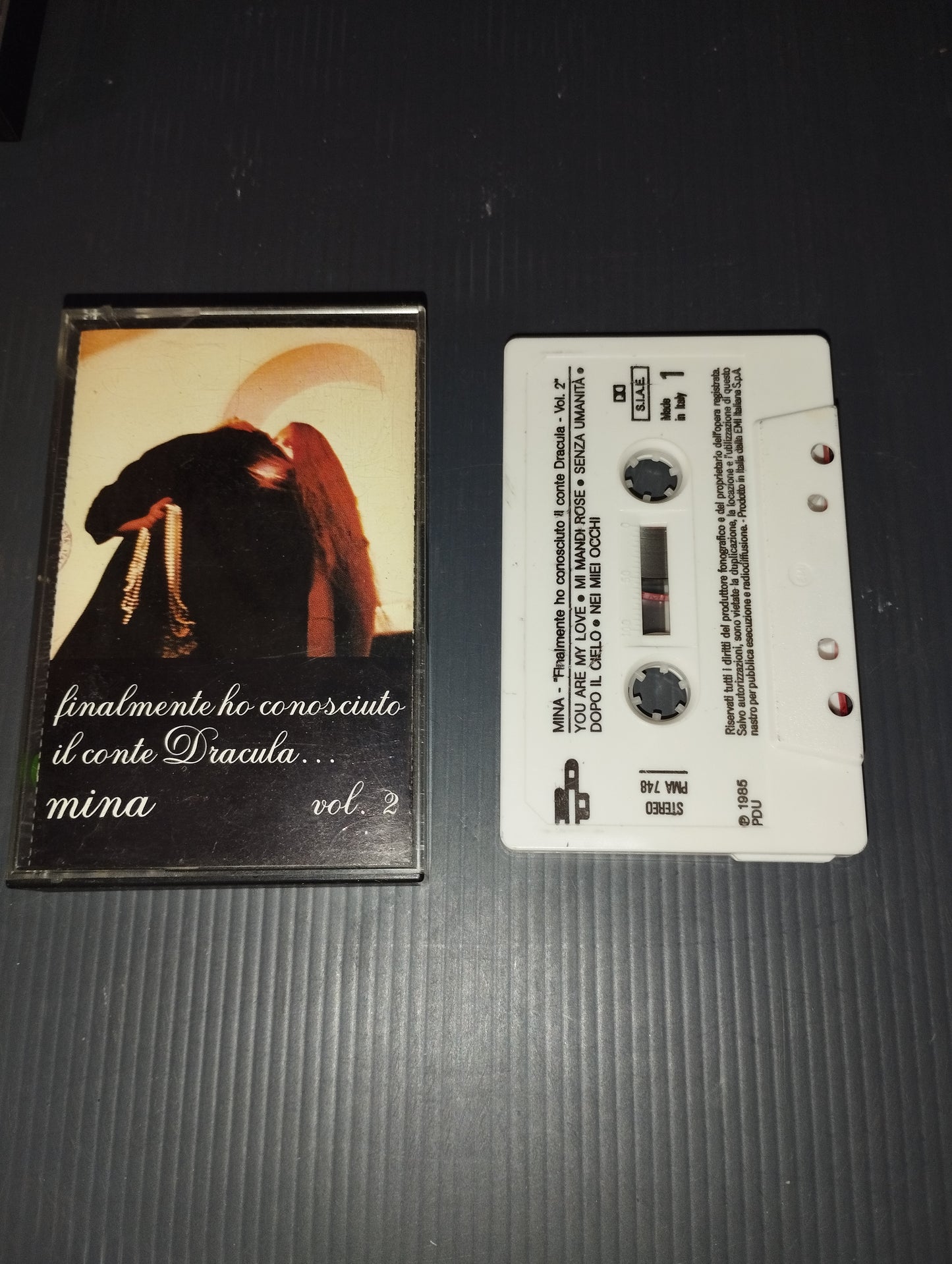 Finalmente ho conosciuto il Conte Dracula vol.1 vol.2"Mina 2 Musicassette