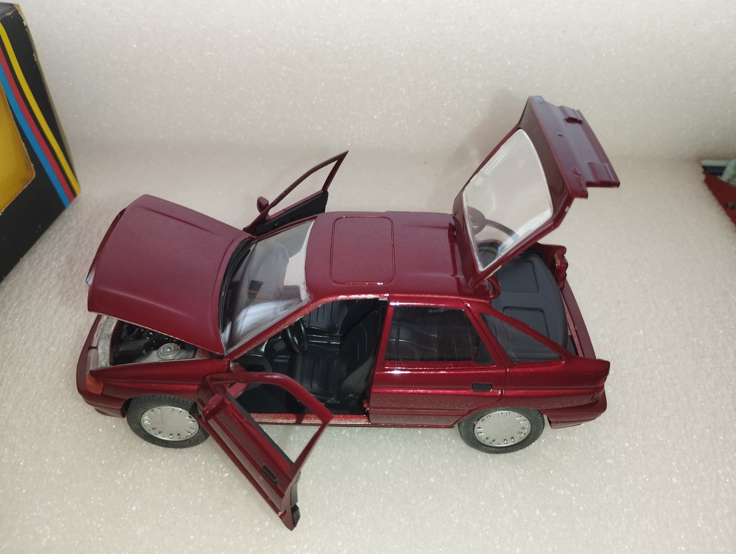 Ford Escort model
 Produced by Shabak Code .1525
 Scale 1:24
 Made in Germany