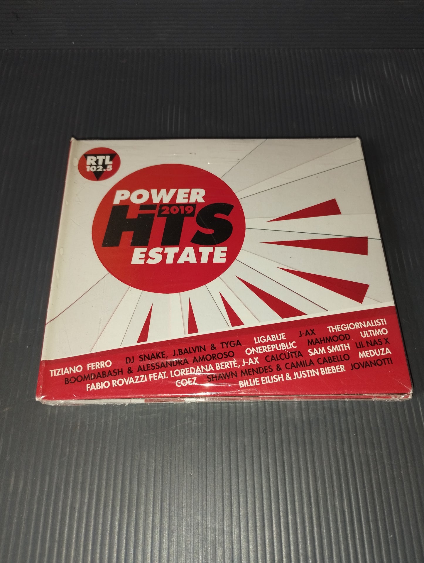 Power Hits Summer 2019"
 3 Universal CDs
 Sealed