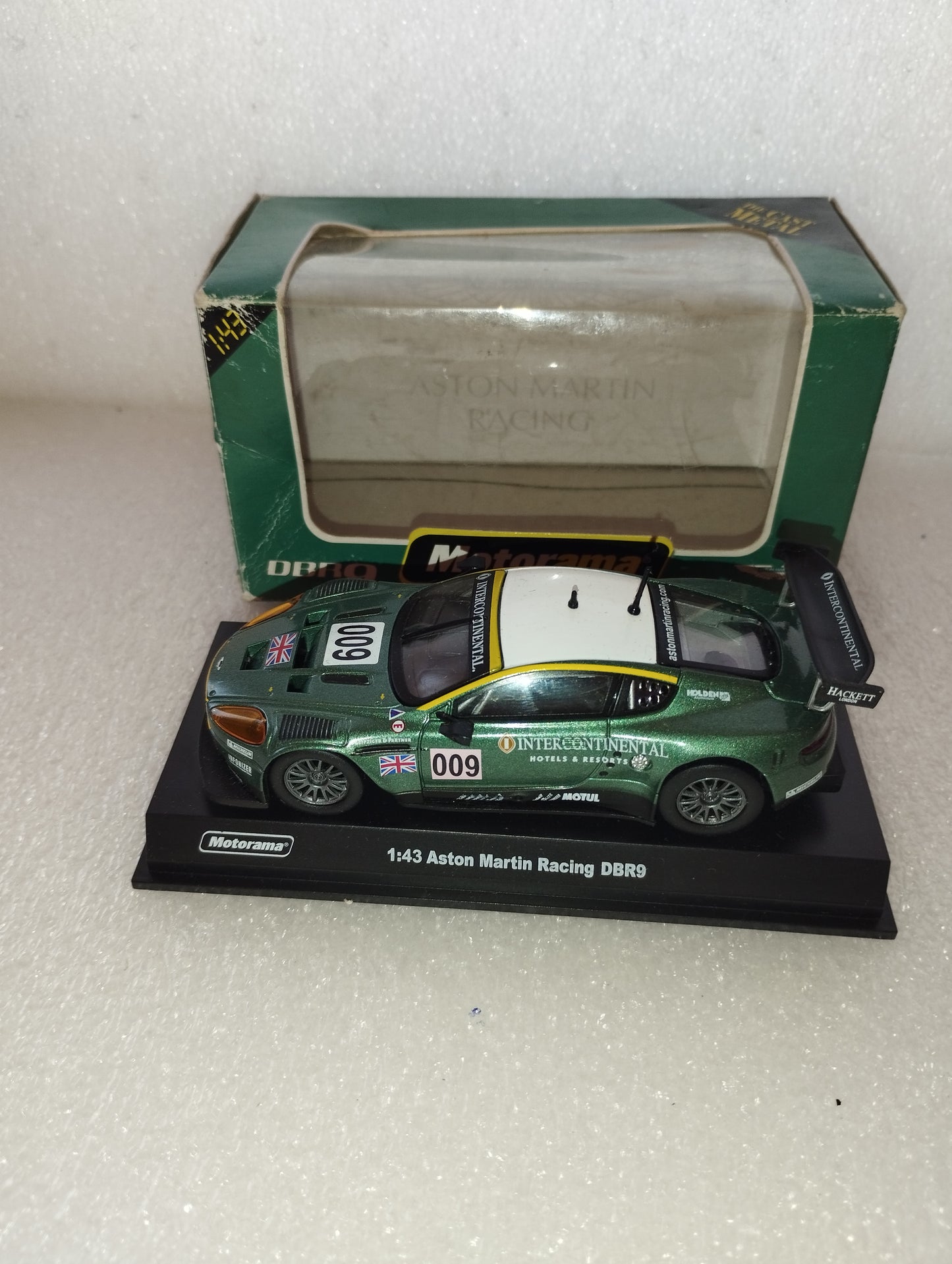 Modellino Aston Martin Racing DBR9

Prodotto  da Motorama 1:43