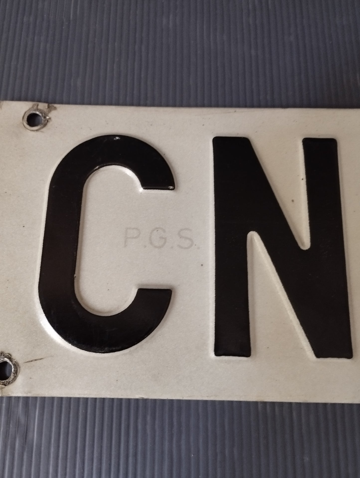 CN Wedge Metal Plate