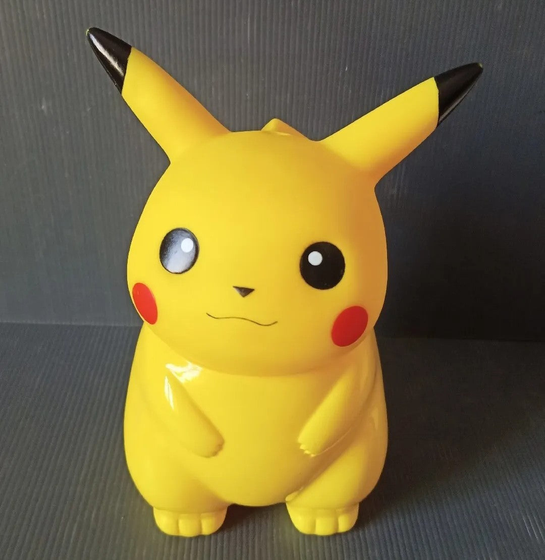 Pikachu Pokemon giant character water bottle, without straw, 90s