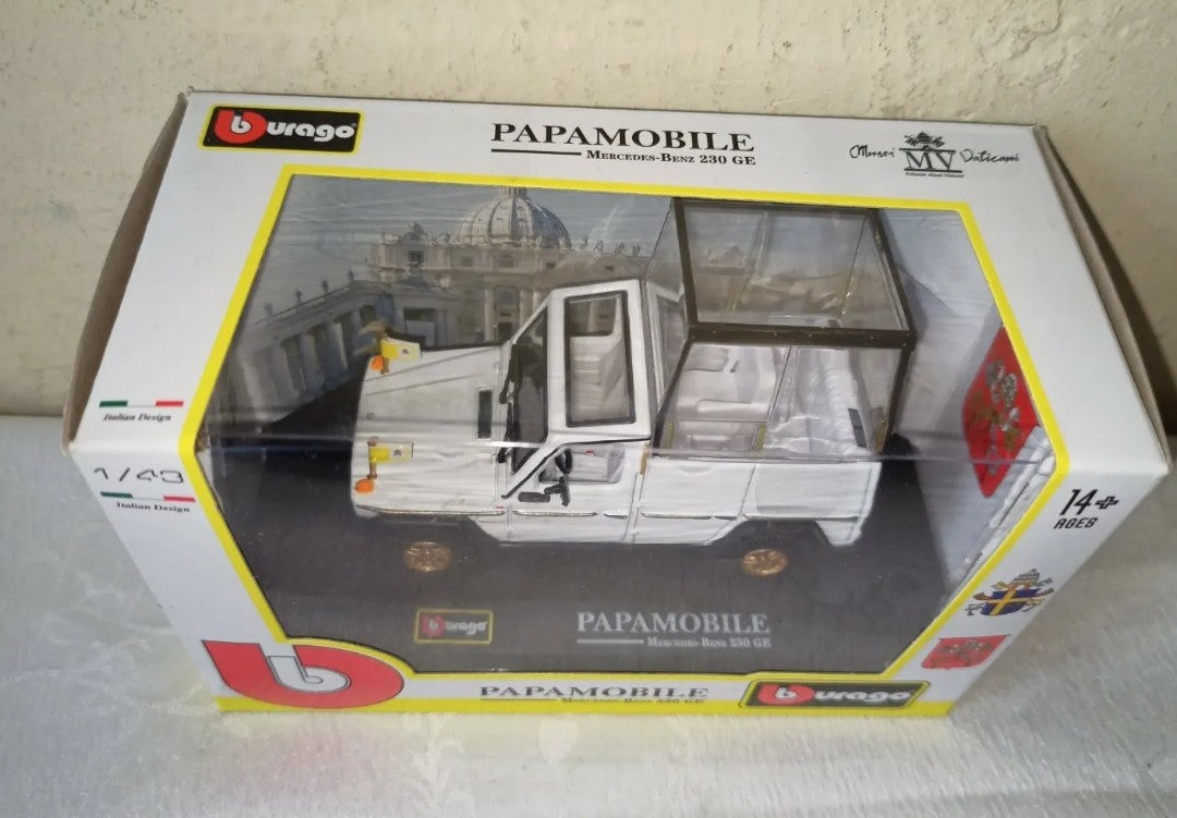 Modellino Papamobile Mercedes Benz 230 GE, Burago