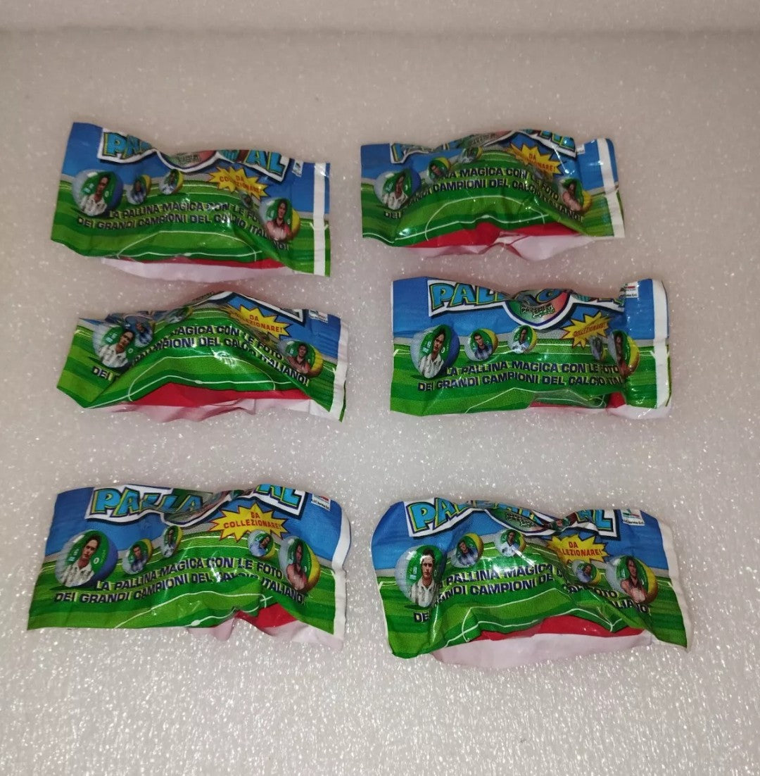 Lot of 12 Pallagoal sachets

 Produced in 1999 by Giochi Preziosi