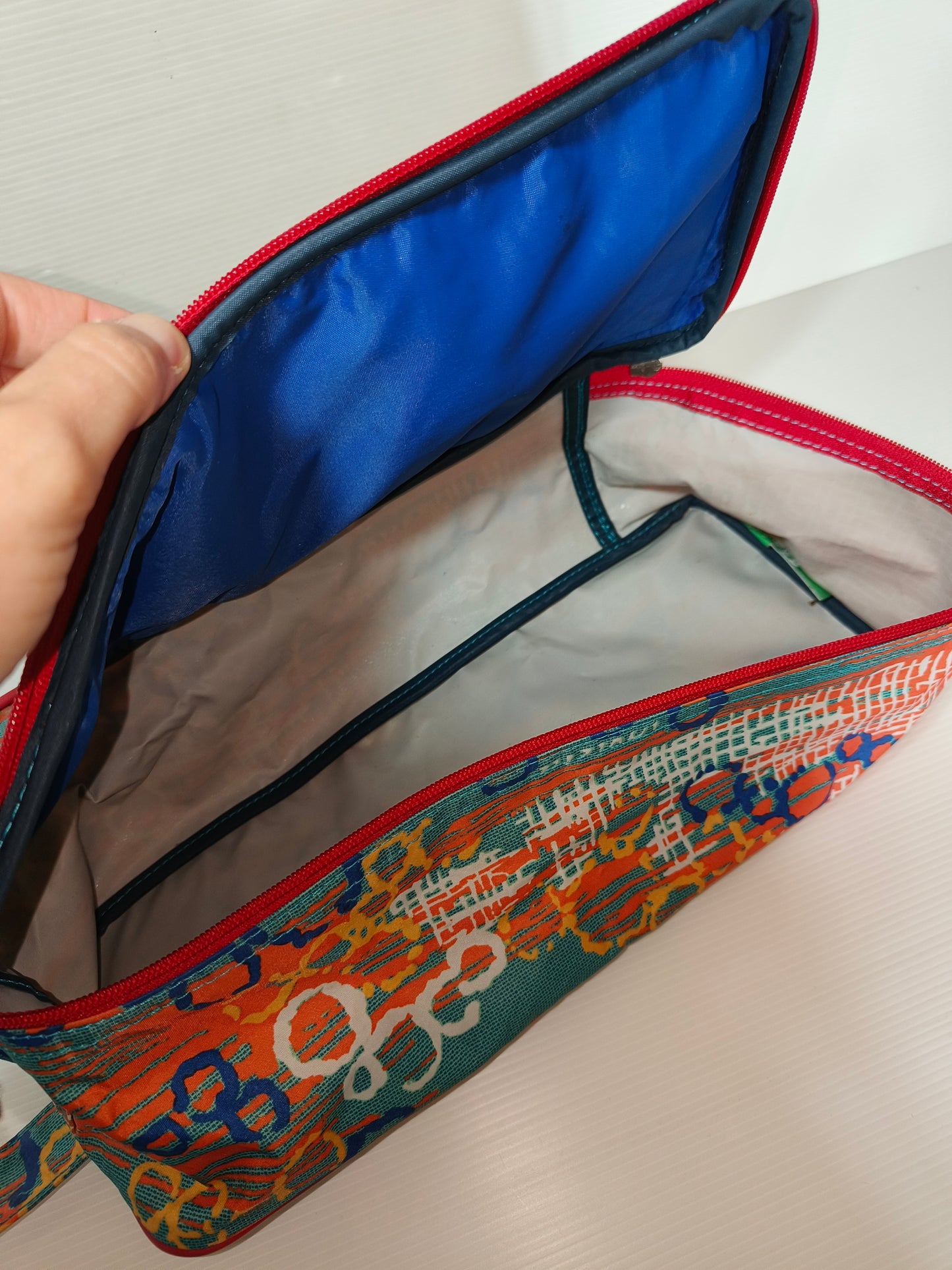 Astuccio Invicta vintage, LEGGI