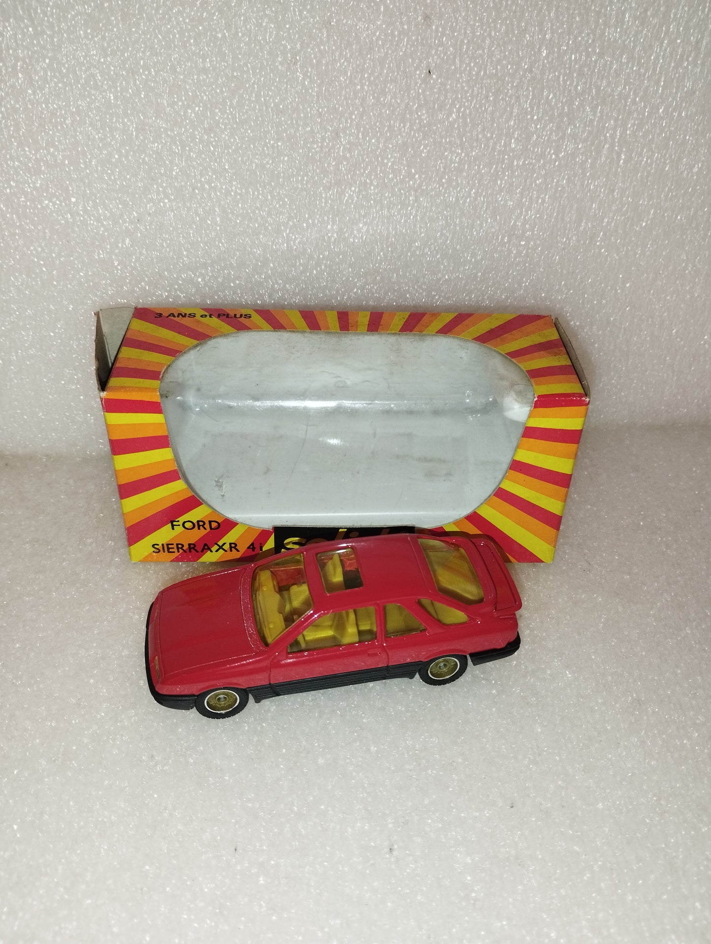 Ford Sierra XR 4i
Prodotta da Solido cod.n.1340
Metal Scala 1:43