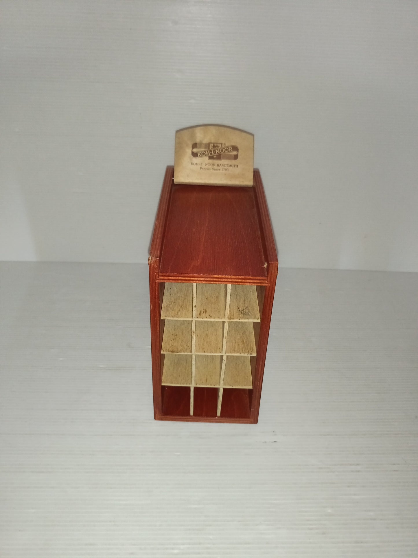 Espositore Portamatite Koh-I-Noor In Legno

12 scomparti