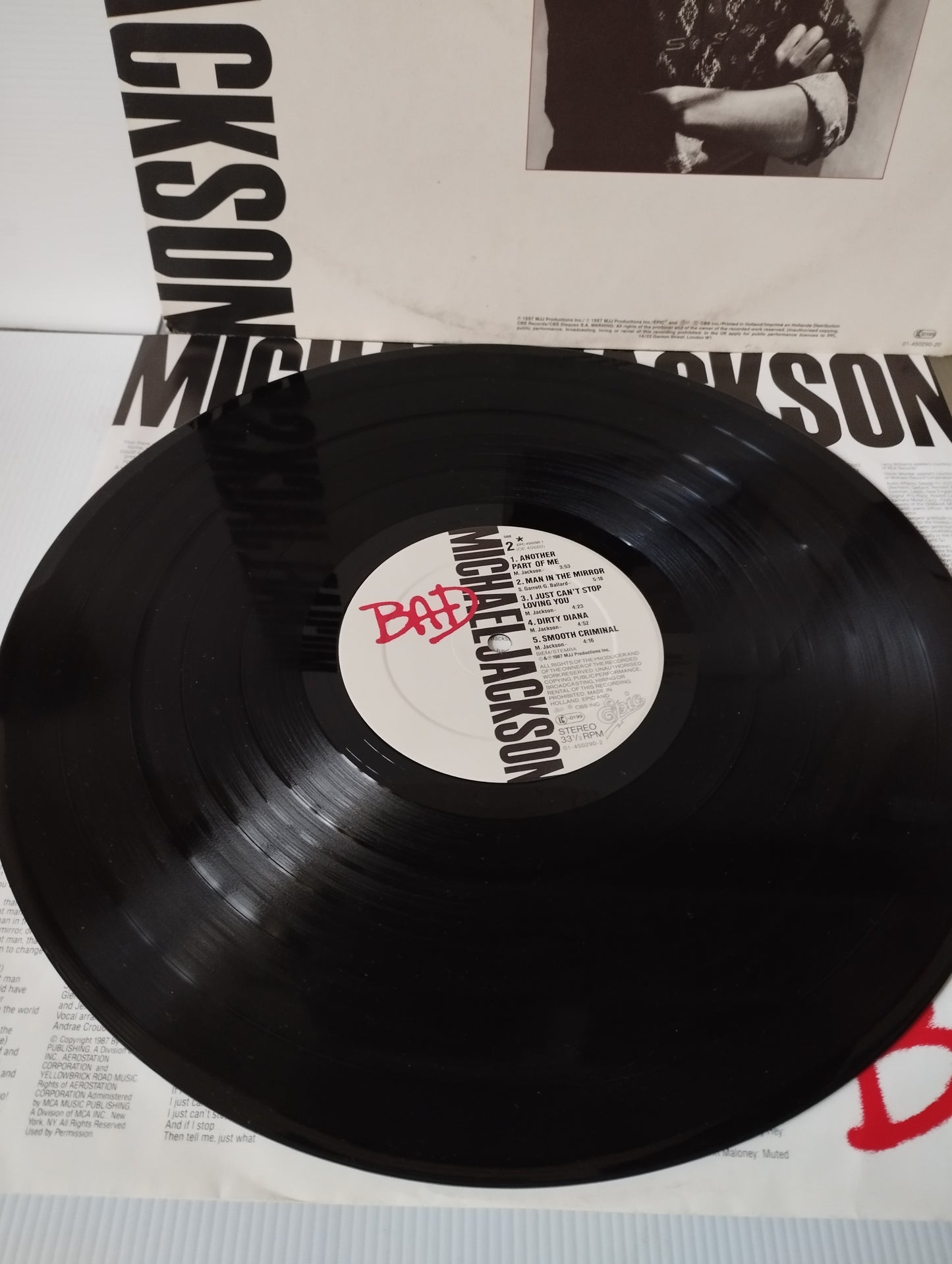Bad  Michael Jackson Lp 33 Giri
Edito nel 1987 da  Epic Cod.EPC 450290 1