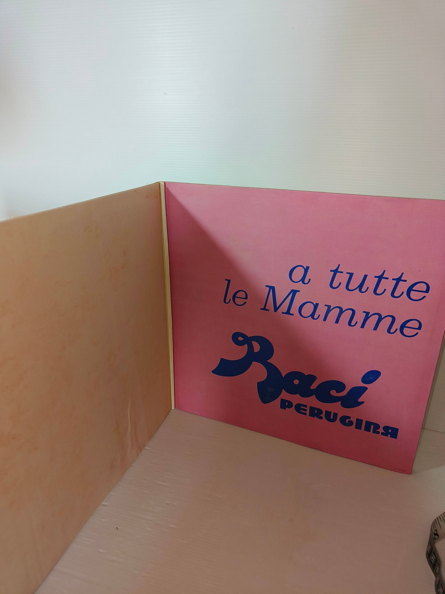 Baci Perugina cartonato pubblicitario anni 50-60, LEGGI