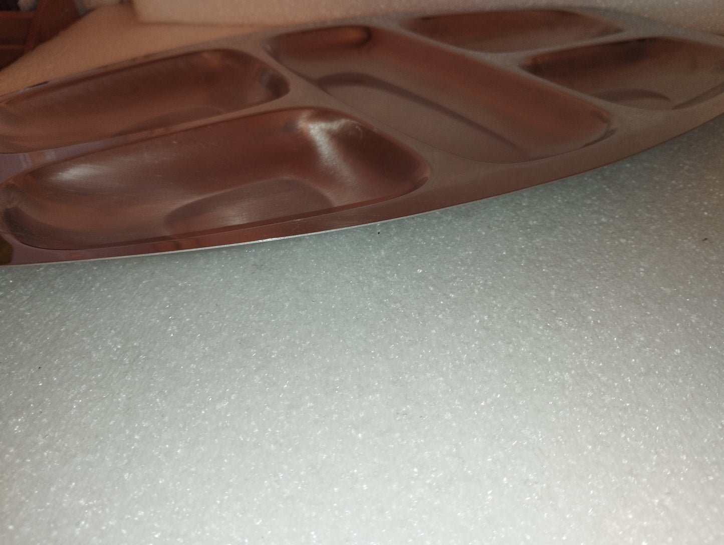 Vassoio Alessi In Acciaio 18/10
Antipastiera a 5 scomparti
Dimensioni 45 x 25 cm