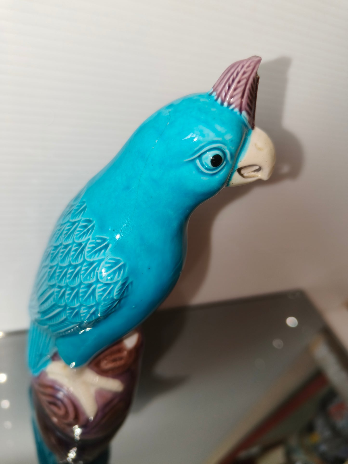 Pappagallo in porcellana smaltata d'epoca, LEGGI