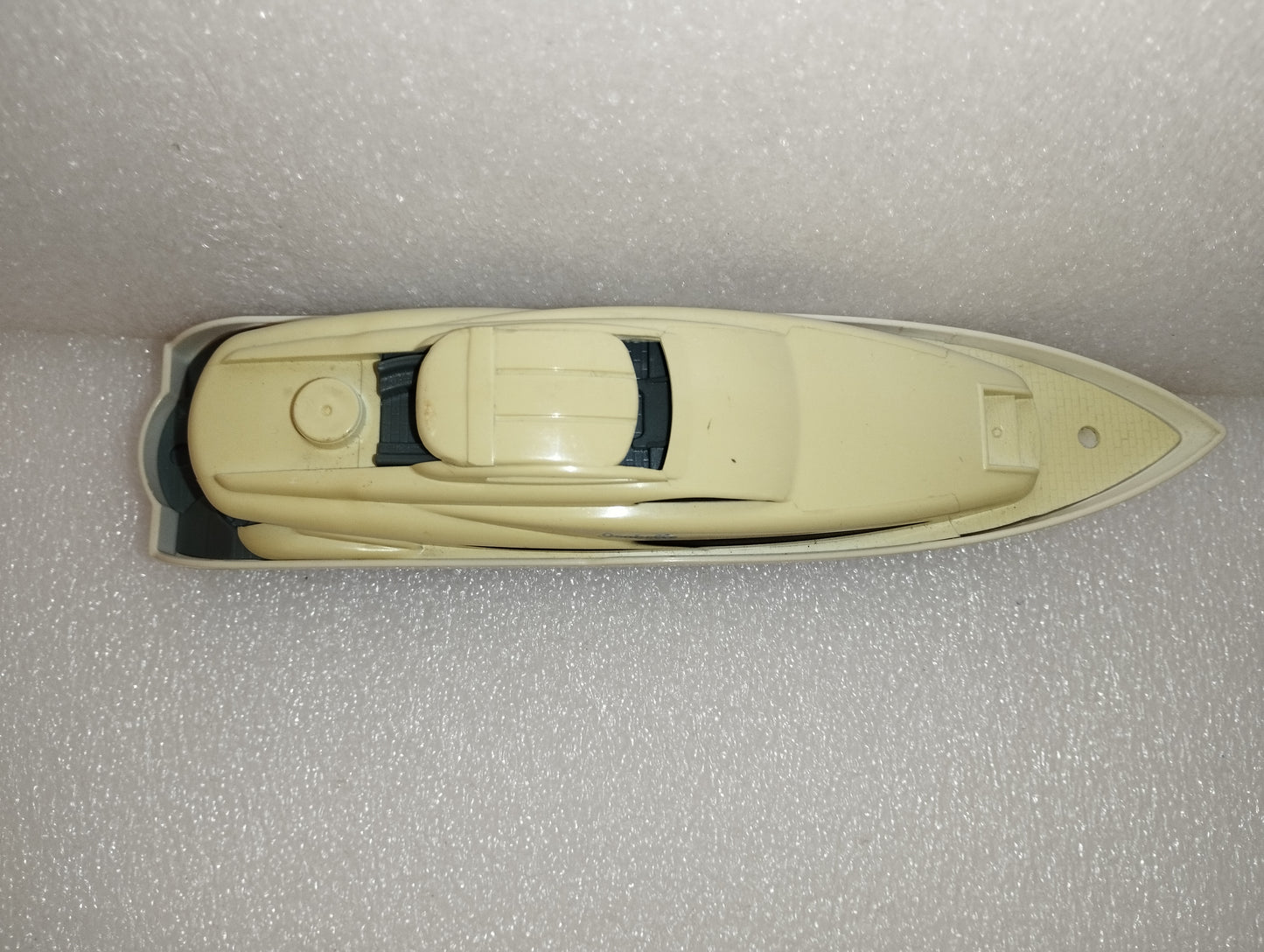 Modellino Yacht Isabelle In Plastica
