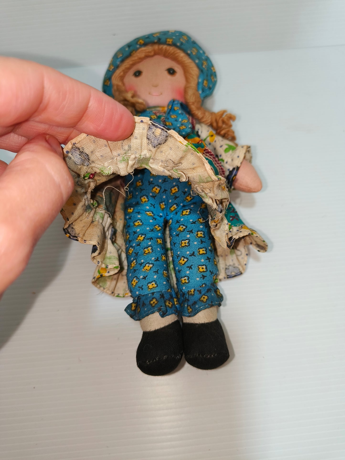 Bambola piccola Holly Hobbie, Knikerbocker anni 70 LEGGI