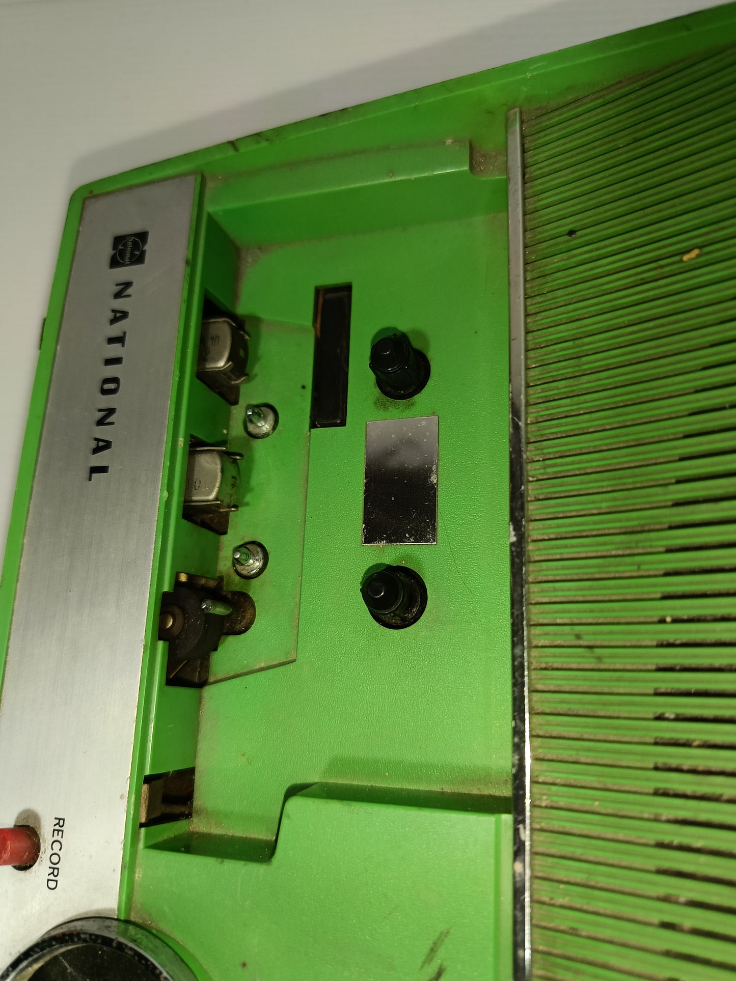 Registratore/Lettore Musicassette National RQ-206S
Made in Japan Non funzionante