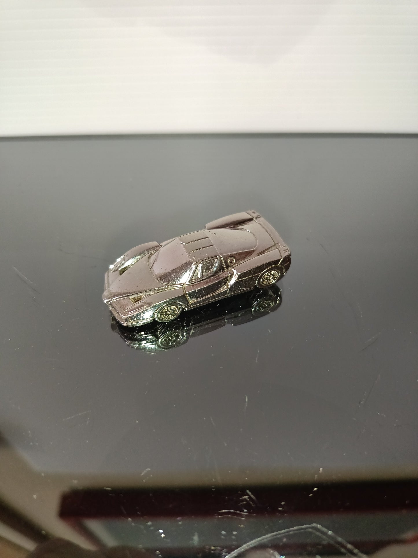 Ciondolo Ferrari Enzo In Metallo