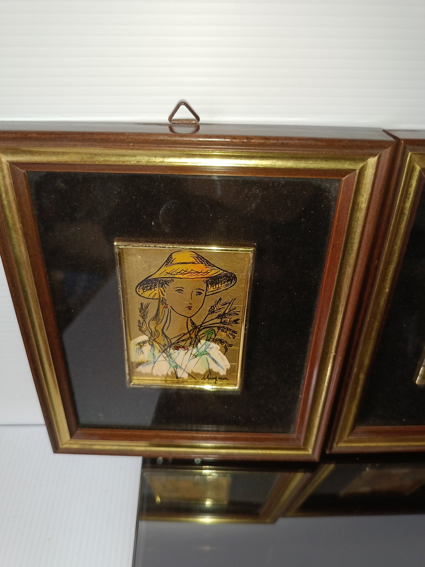 3 Serigrafie Su Foglia Oro 23 K.ti Daniel
In cornice di legno