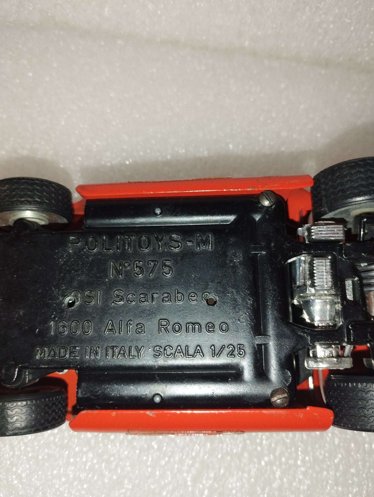 Osi Scarabeo 1600 Alfa Romeo
Politoys-M n.575
Scala 1:25