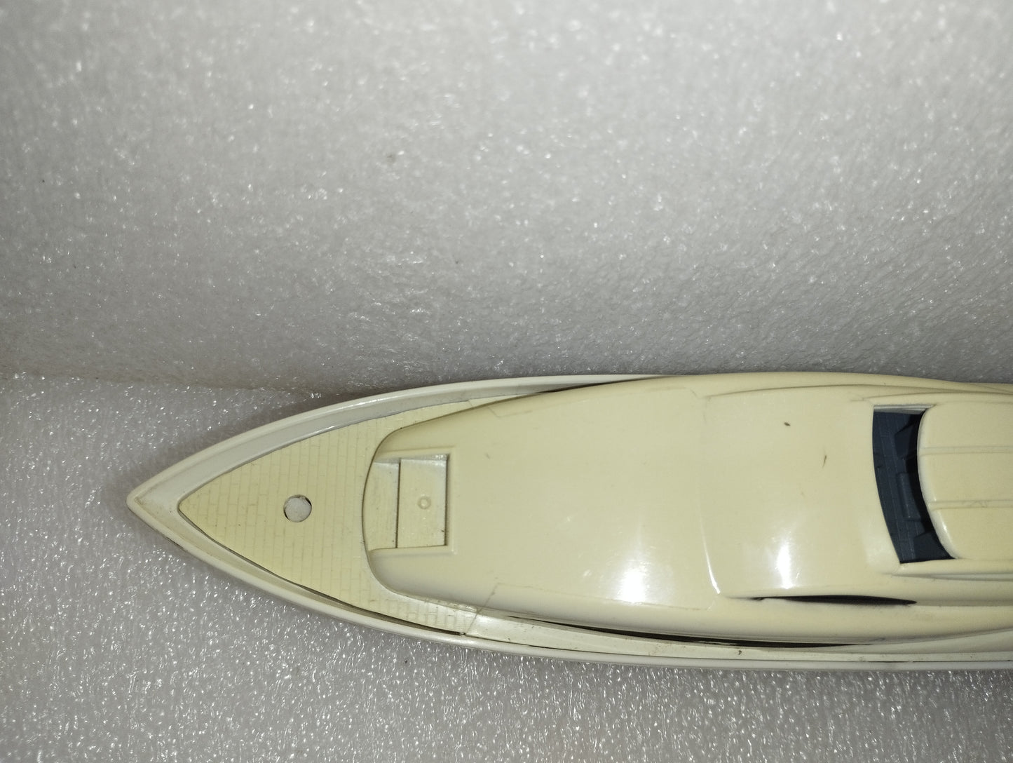 Modellino Yacht Isabelle In Plastica