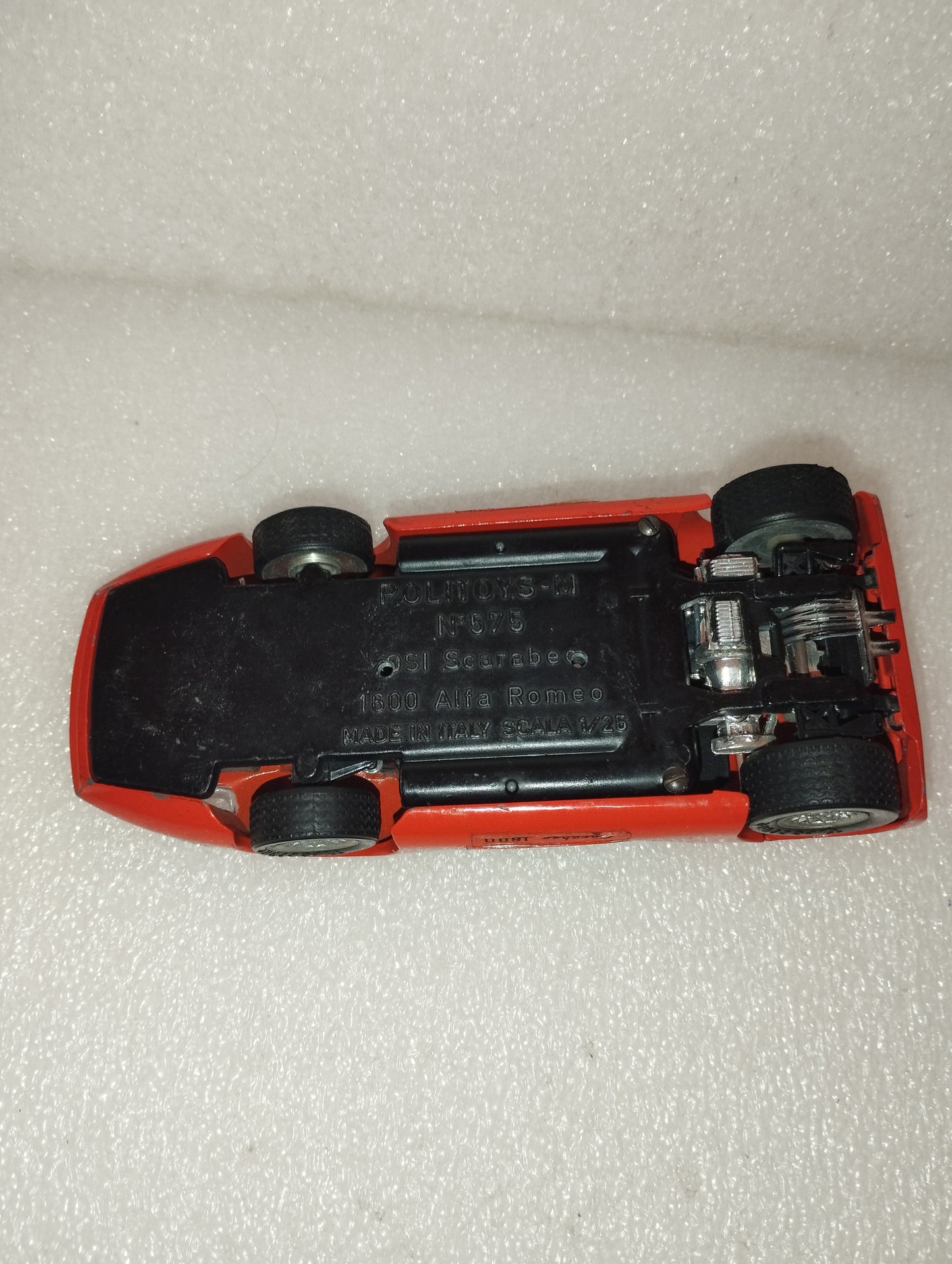 Osi Scarabeo 1600 Alfa Romeo
Politoys-M n.575
Scala 1:25