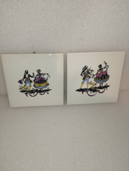 2 Piastrelle Decorative In Ceramica Vintage
Smaltate