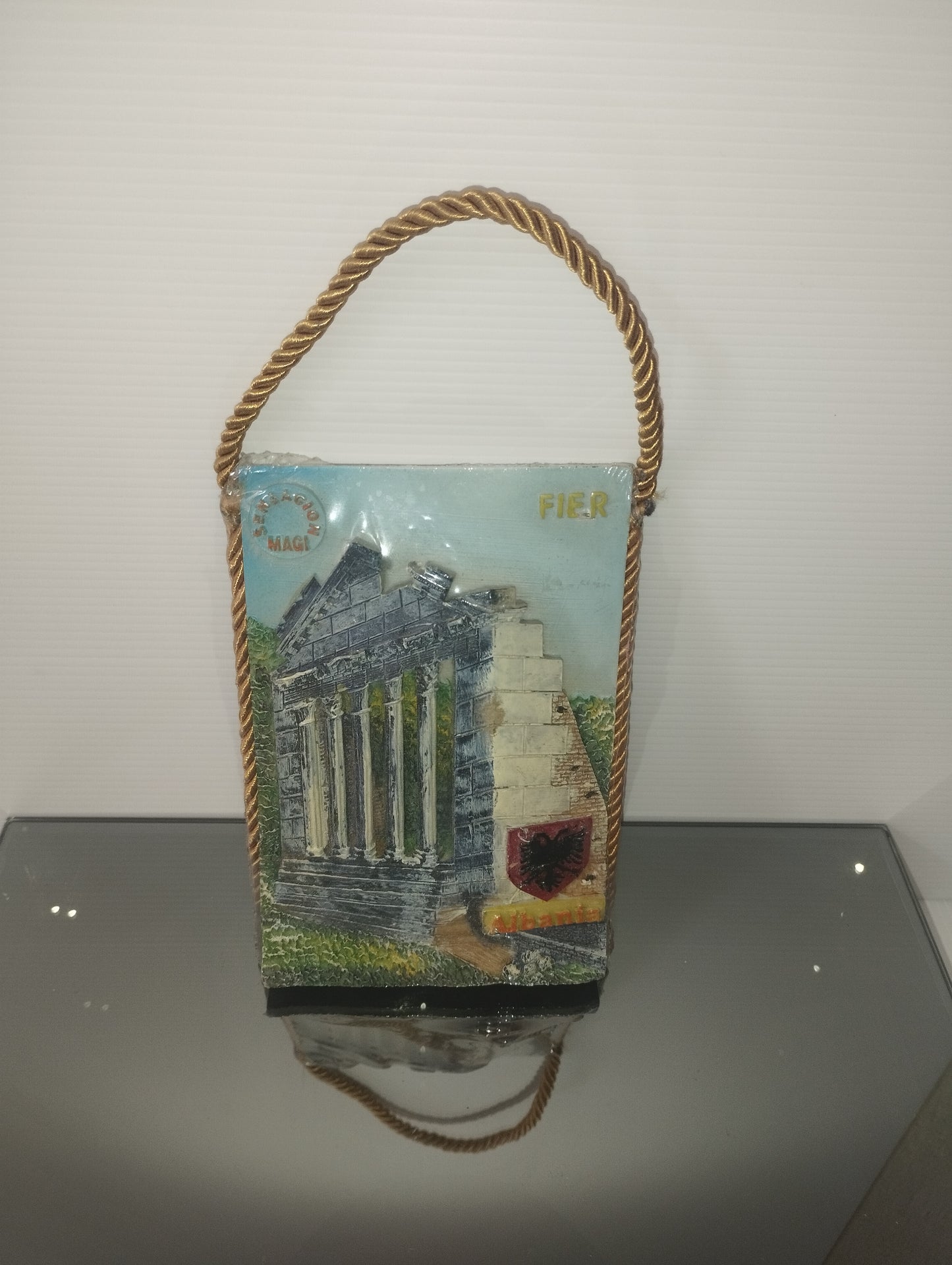 Souvenir Fier Albania In Resina
