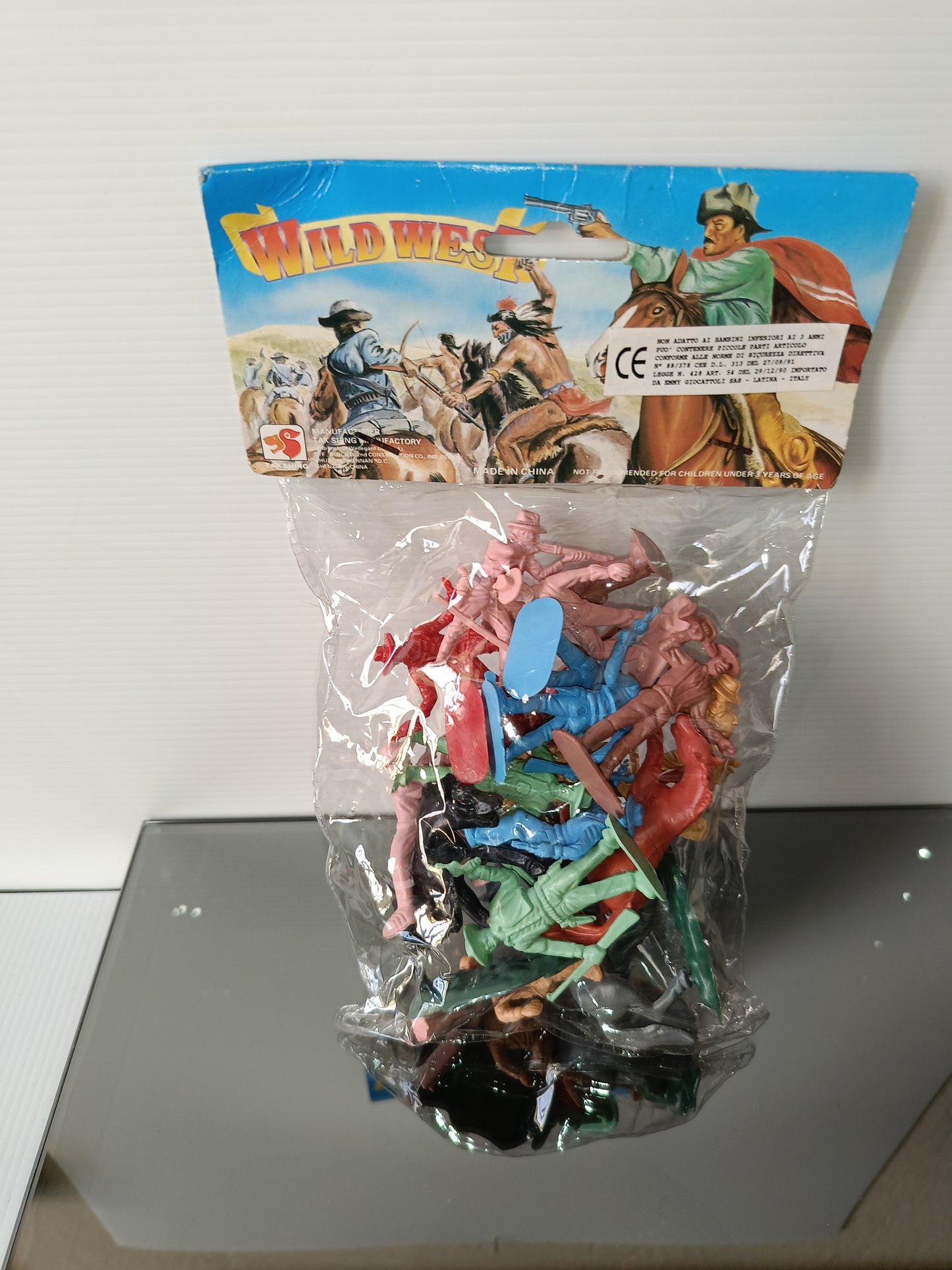 Soldatini Wild West In Plastica
Prodotti da Tak Shing
Vintage