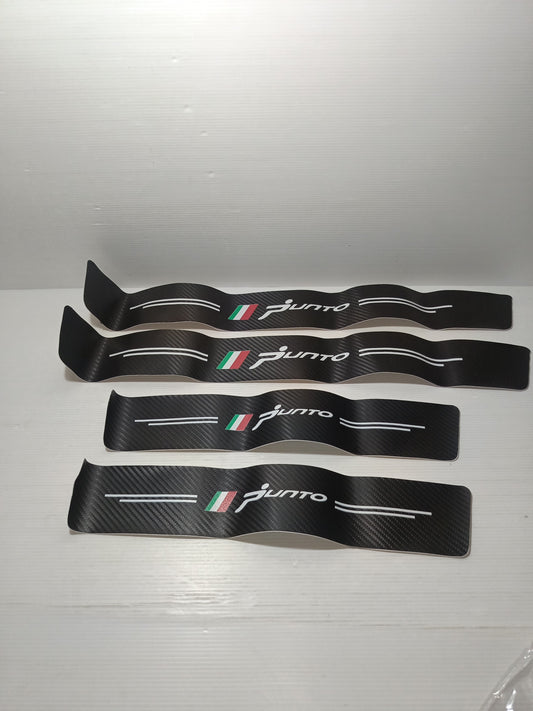 4 Adesivi Battitacco per Fiat Punto 

Effetto carbonio