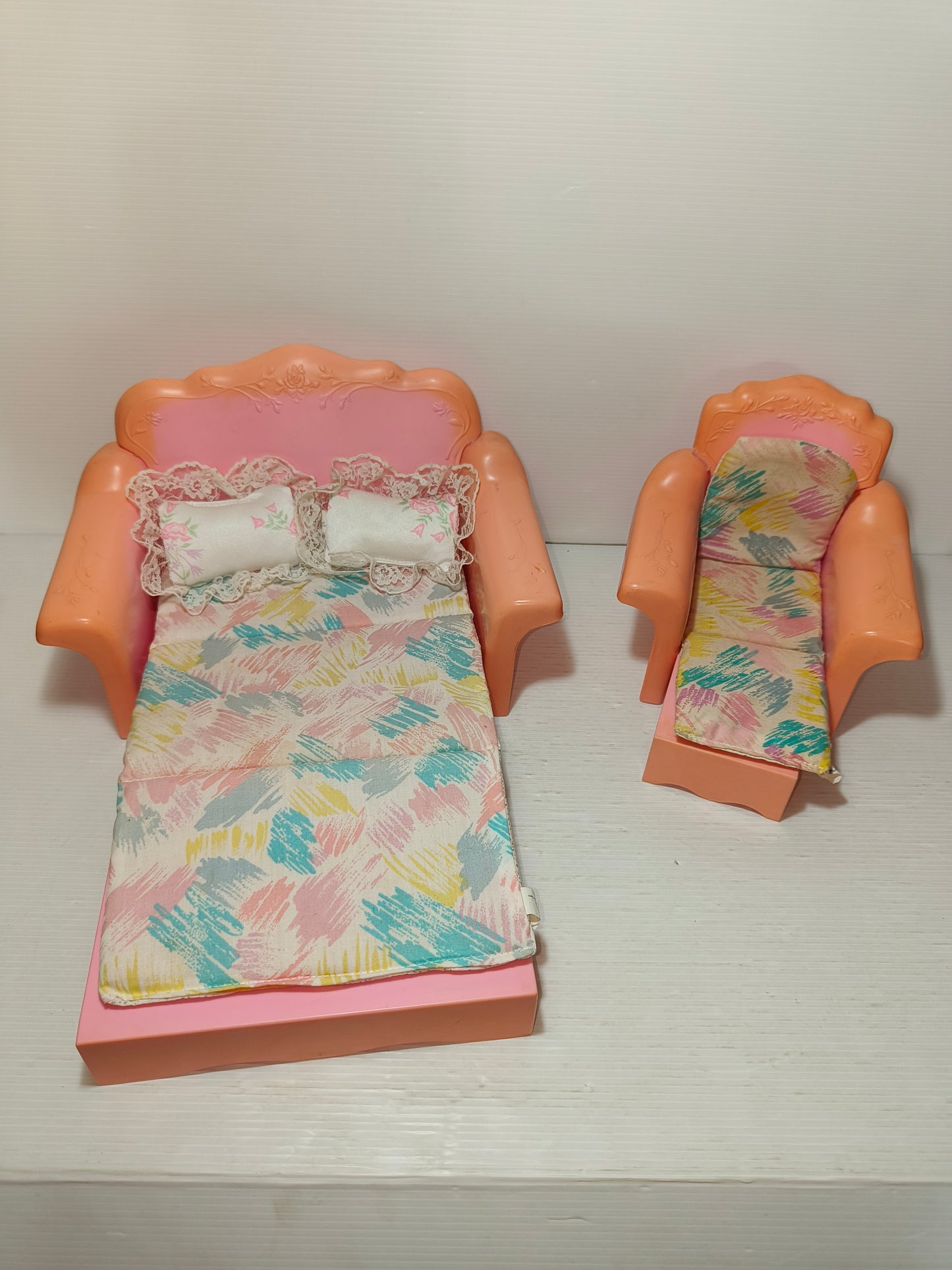 Divano e poltrona Barbie, anni 80 LEGGI
