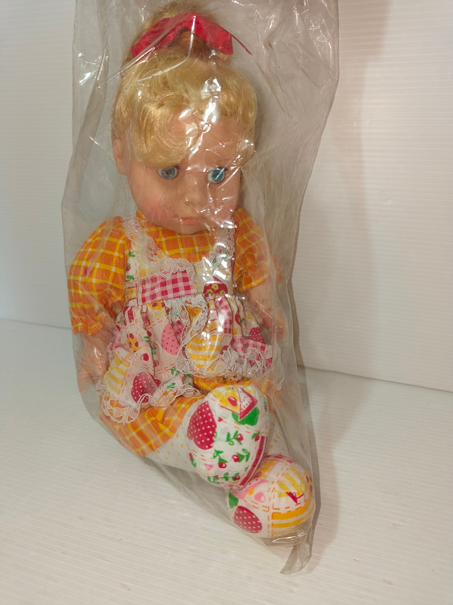 Bambola Lucy Bella Chioma vintage, Fiba LEGGI