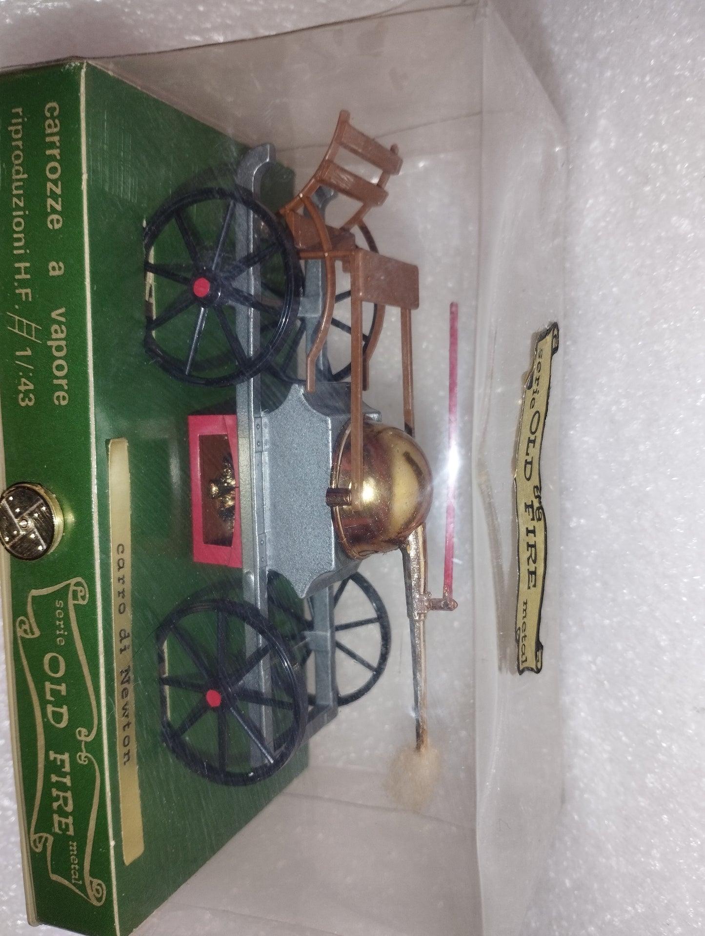 Carro Di Newton
Prodotto da Brumm
Made in Italy
Scala 1:43