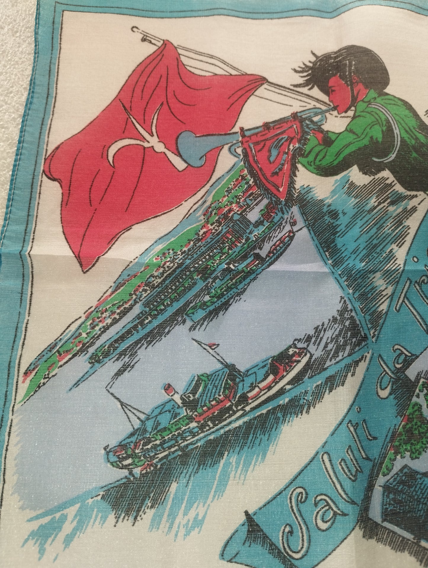 Fazzoletto Saluti Da Trieste Italiana
In Seta
Misure 28 x 28 cm