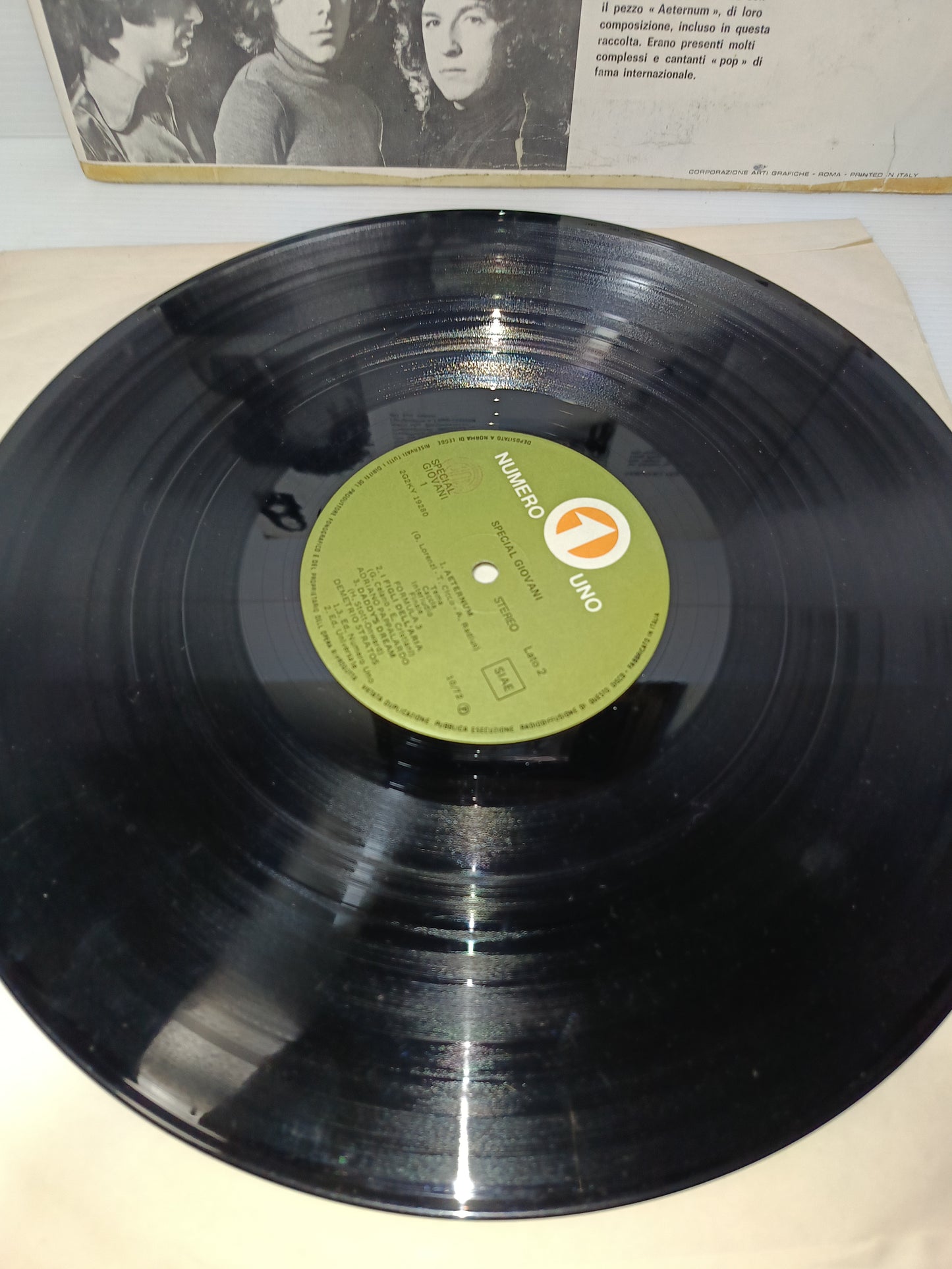 Qui Giovani Various LP 33 Giri
Edito nel 1972 da Numero Uno Cod.2G2KY 19279