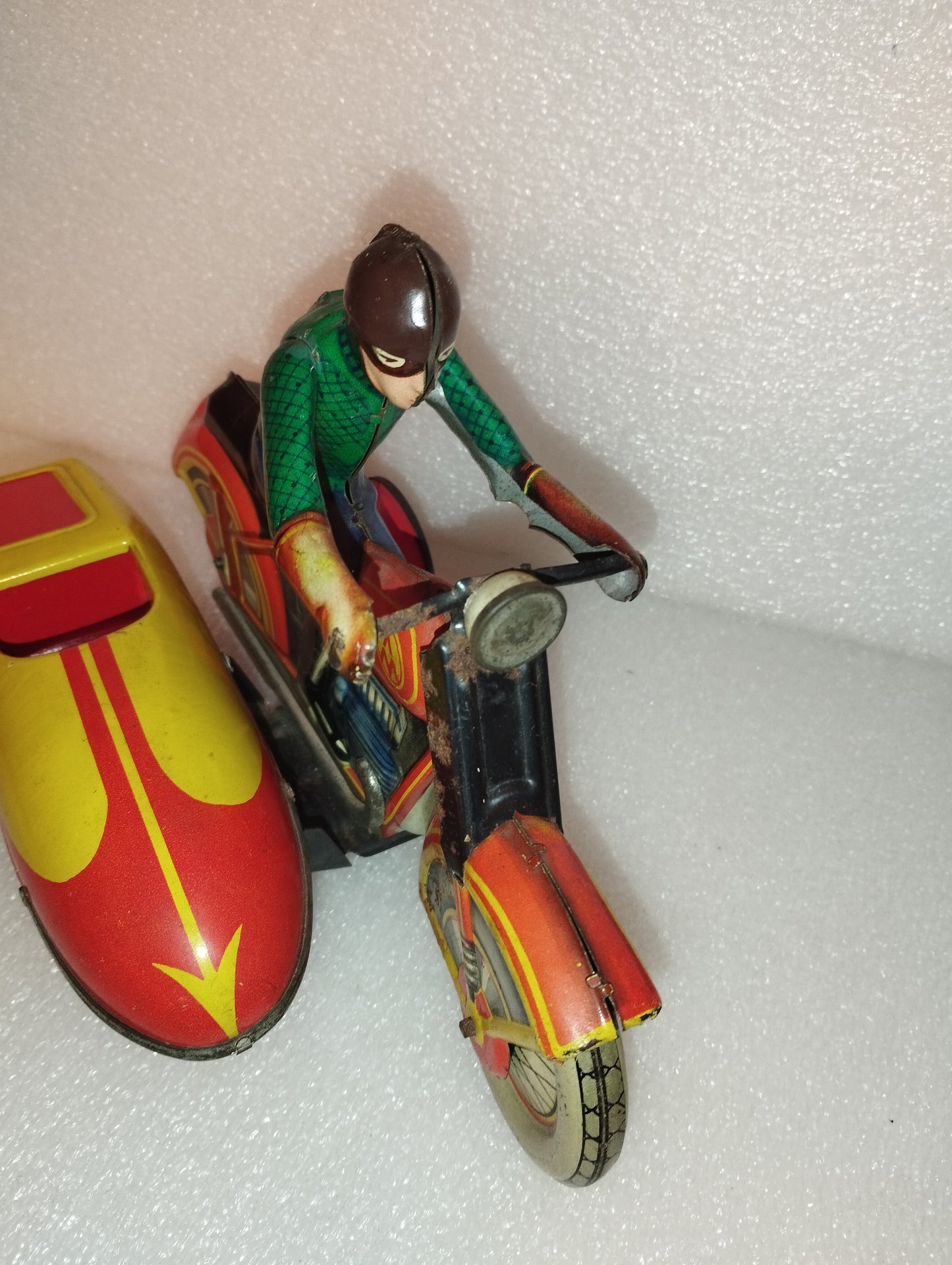 Sidecar In Latta Anni 50/60
Prodotto in URSS non funzionante