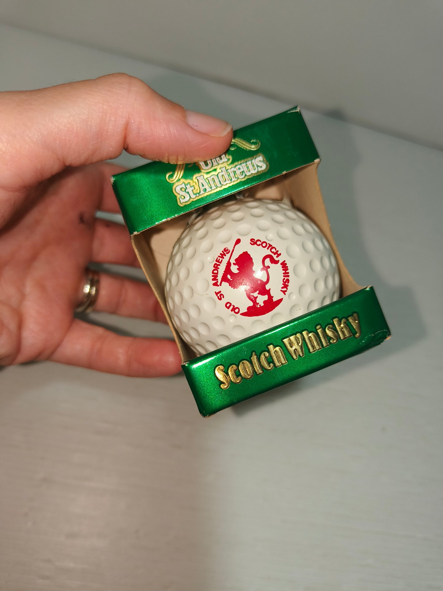 Pallina da Golf Miniatura Bob Ferguson Scotch Whisky, anni 80 LEGGI