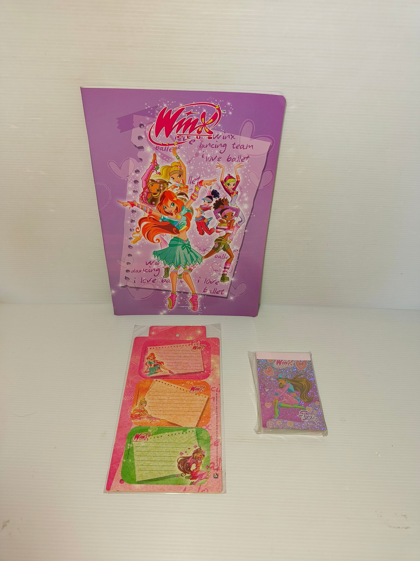 Lotto cancelleria Winx, LEGGI