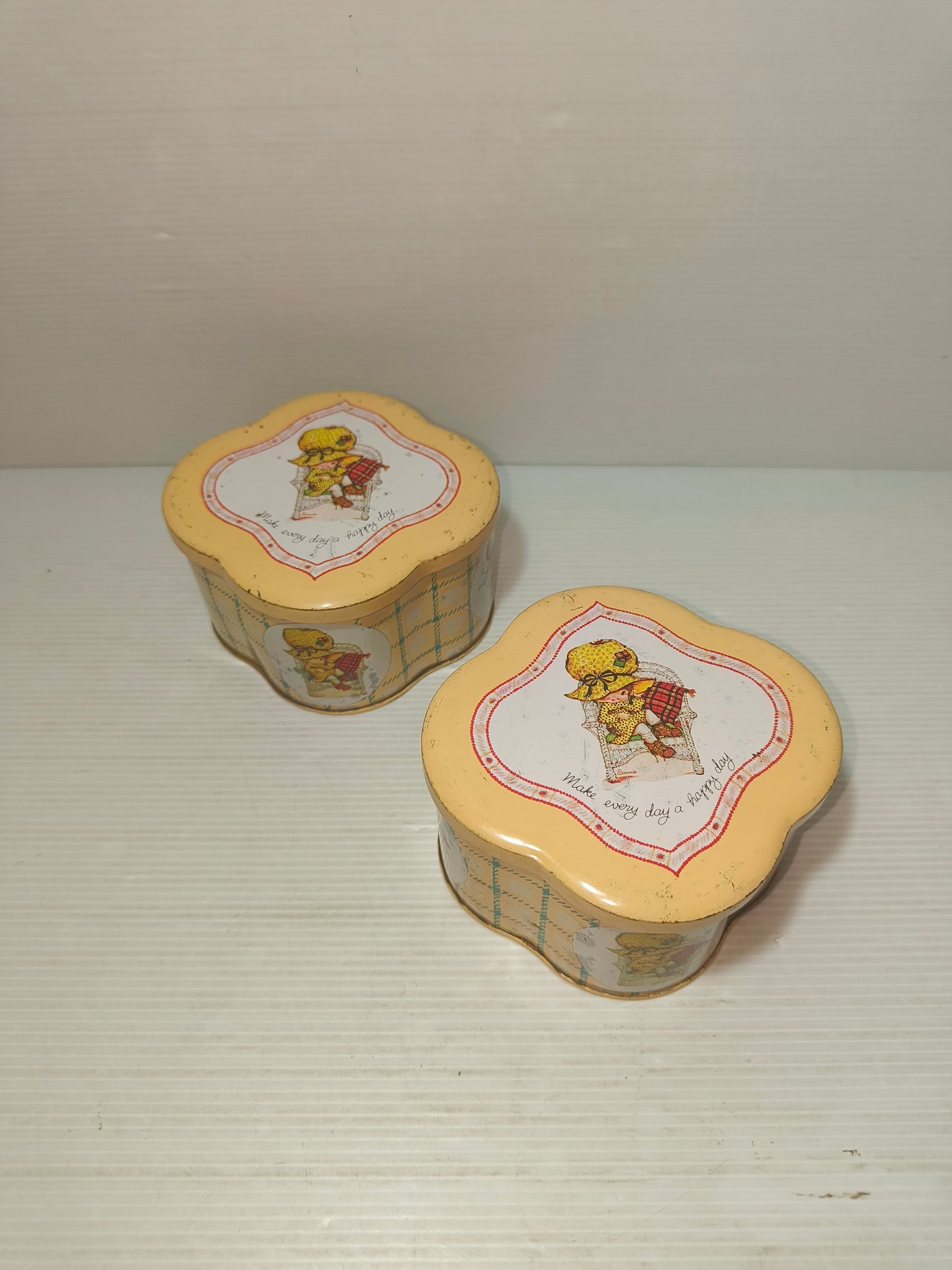 Due piccole scatole in latta Bonnie Bonnets Anni 70