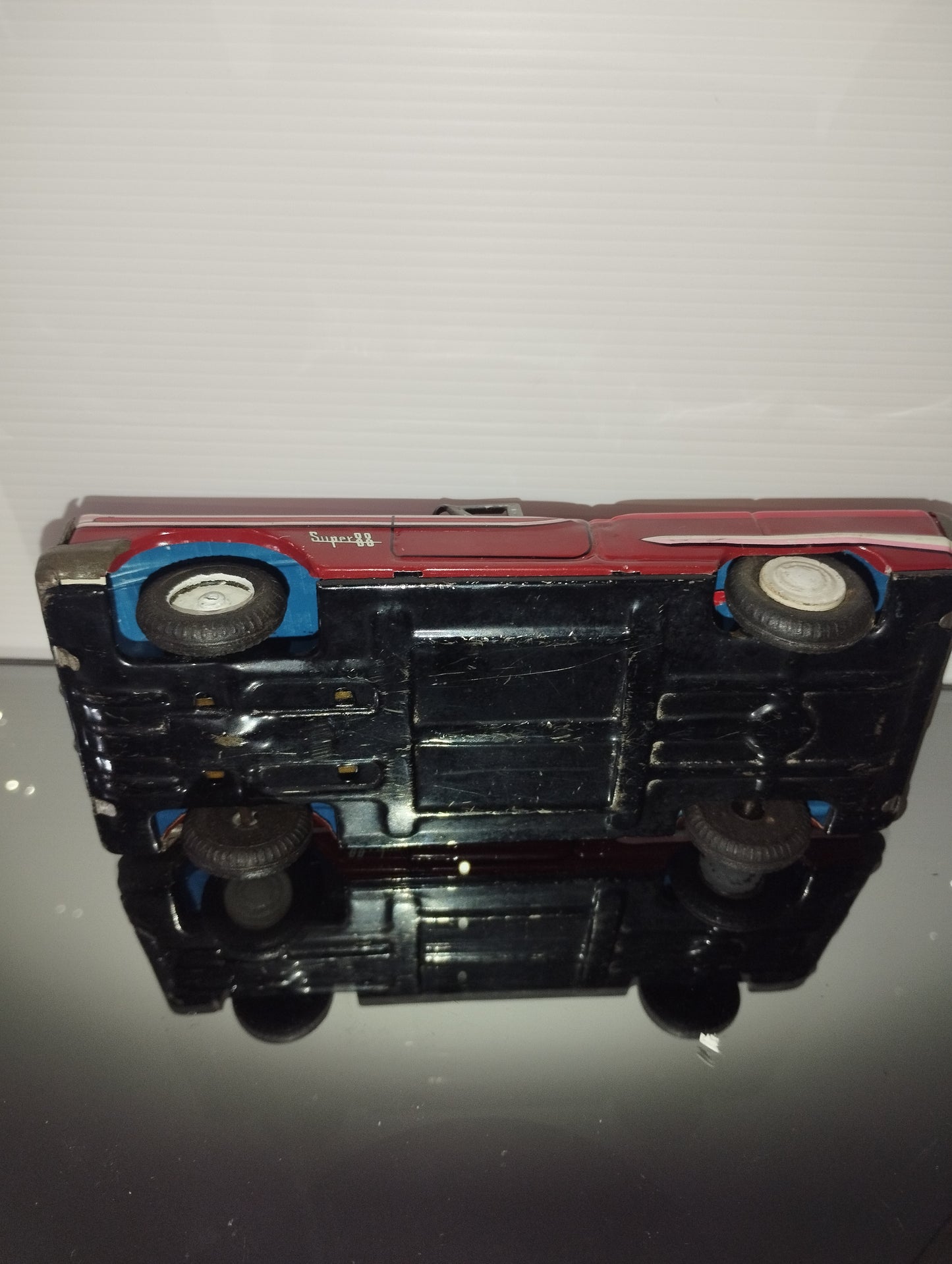 Oldsmobile Super 88  In Latta TN
Made in Japan
Anni 60