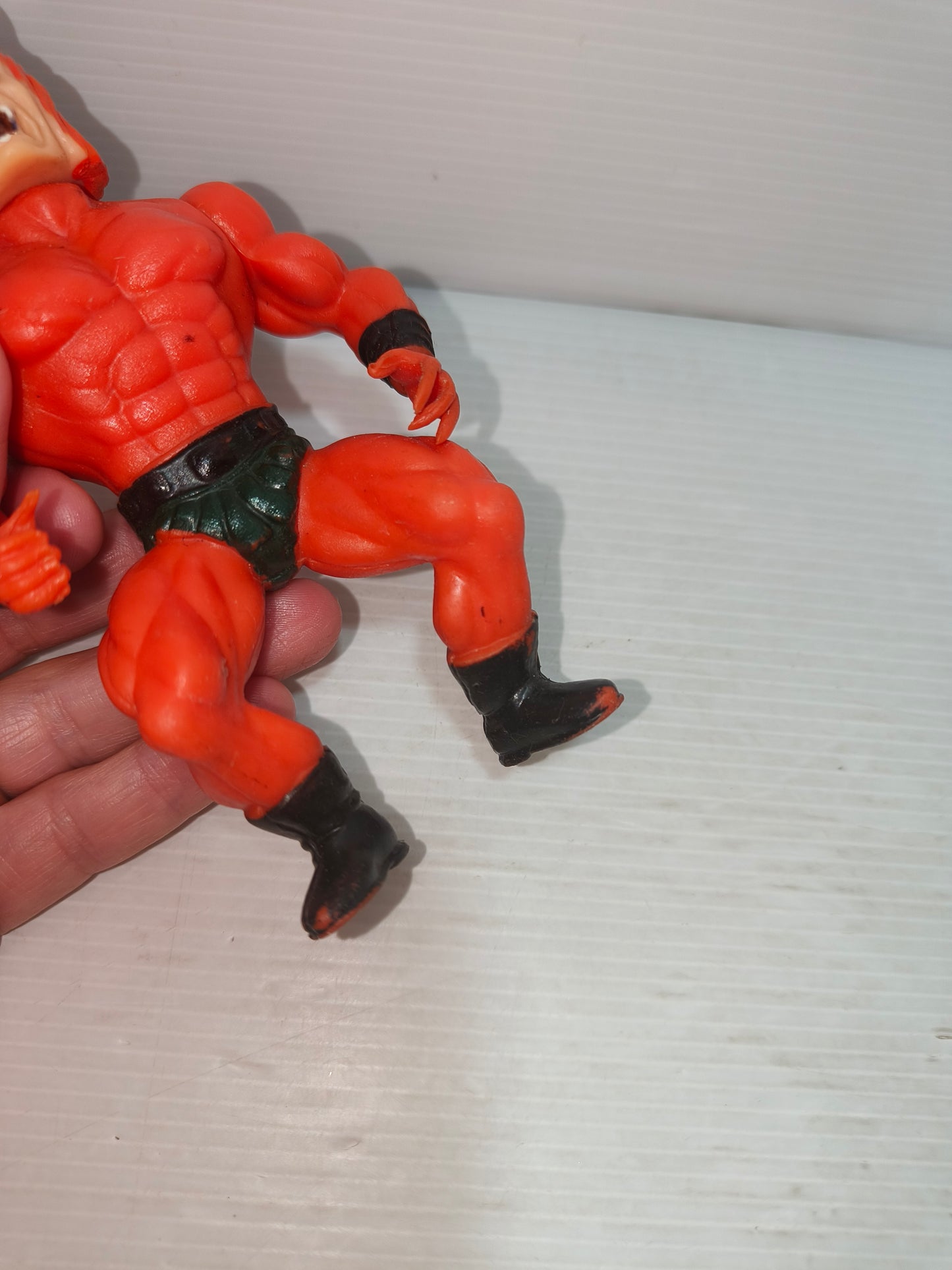 Muscle Galaxy Warriors, anni 80 LEGGI