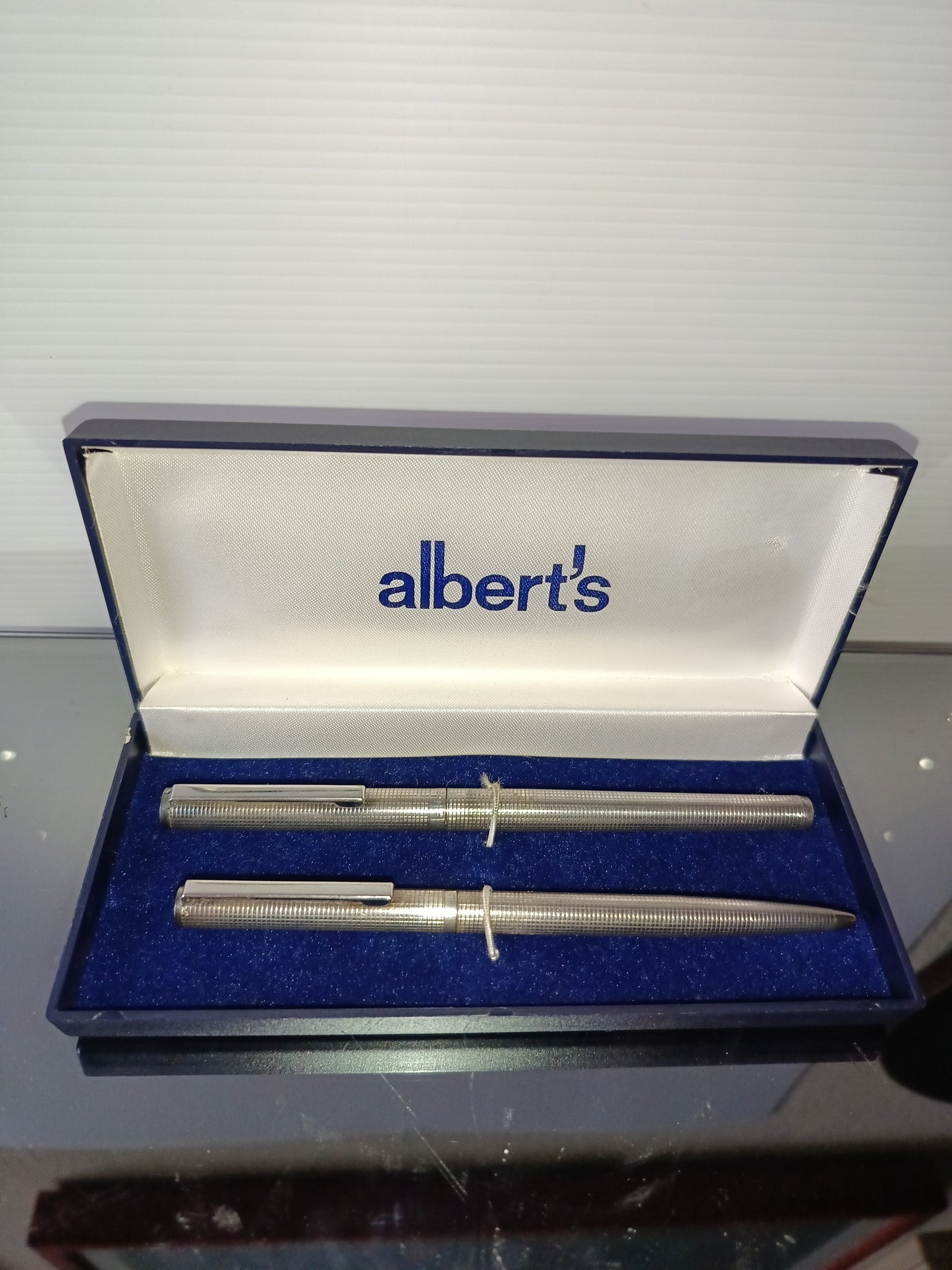 Stilografica+ Penna A Sfera Albert's In Metallo Argentato
Vintage