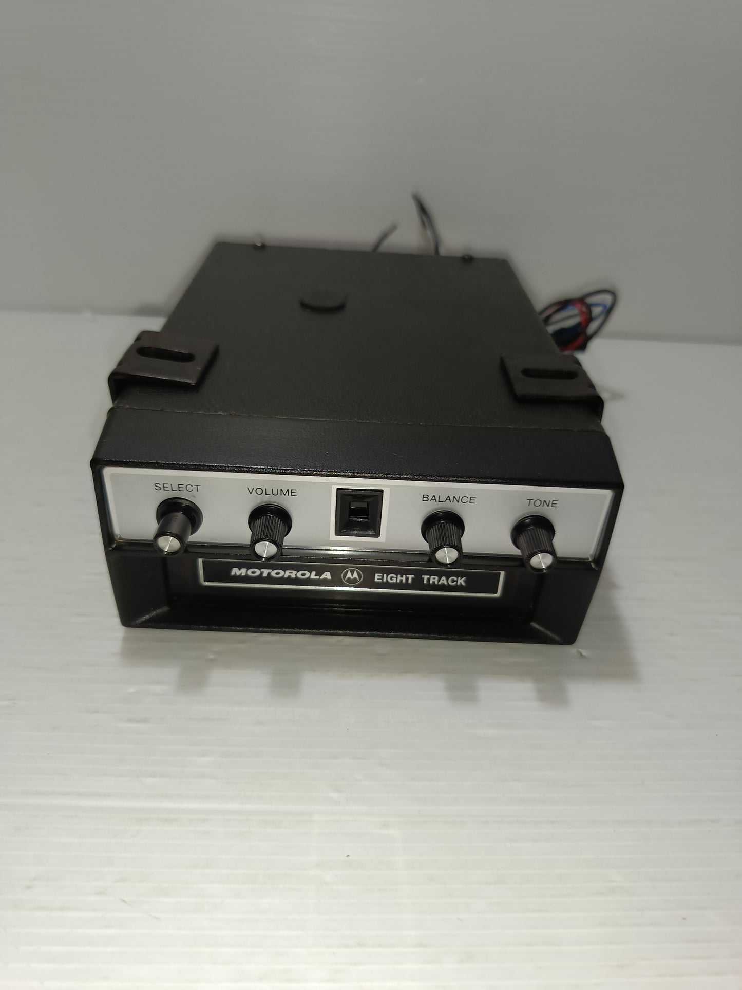 Motorola Lettore Stereo 8 Per Auto Non Testato
Modello TM213S1
Made in Japan