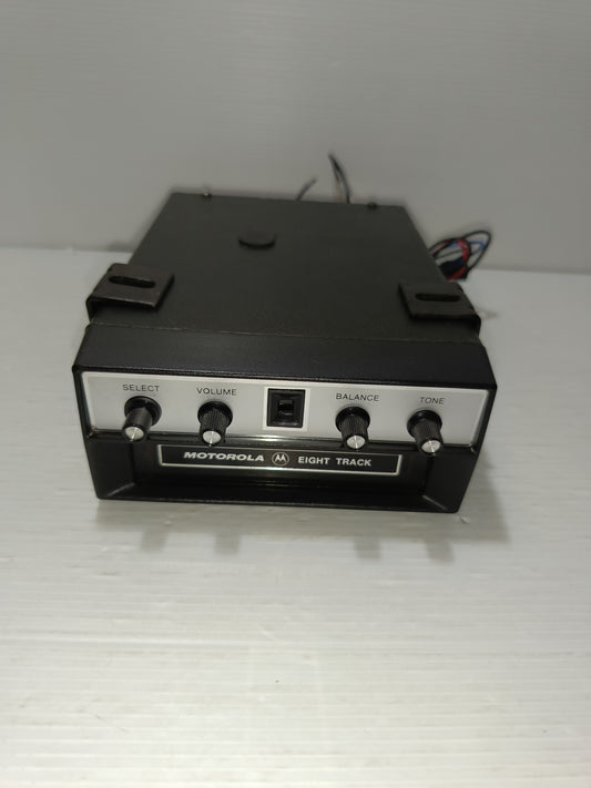 Motorola Lettore Stereo 8 Per Auto Non Testato
Modello TM213S1
Made in Japan