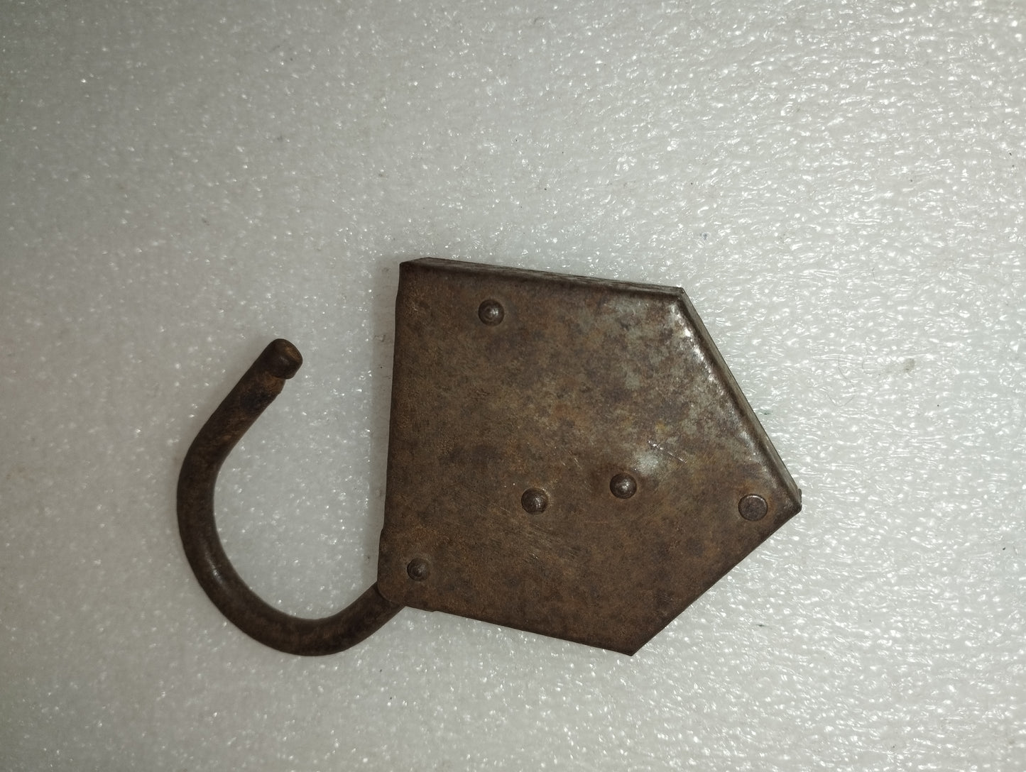 Antico Lucchetto senza Chiave
Da Restaurare