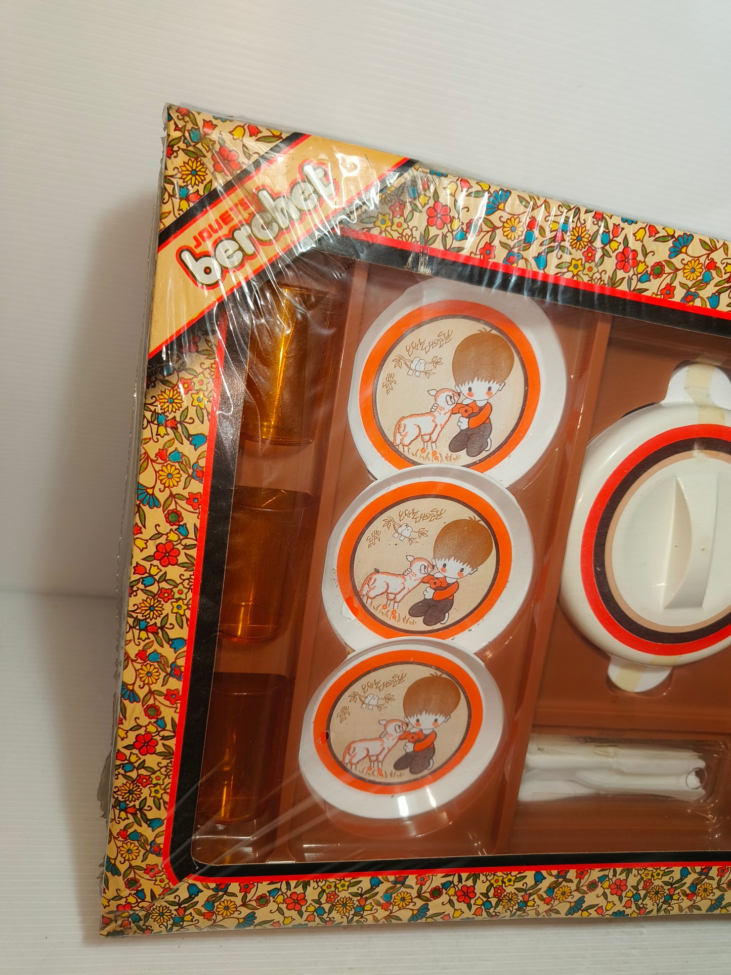 Servizio piatti e bicchieri giocattolo, anni 60-70 LEGGI