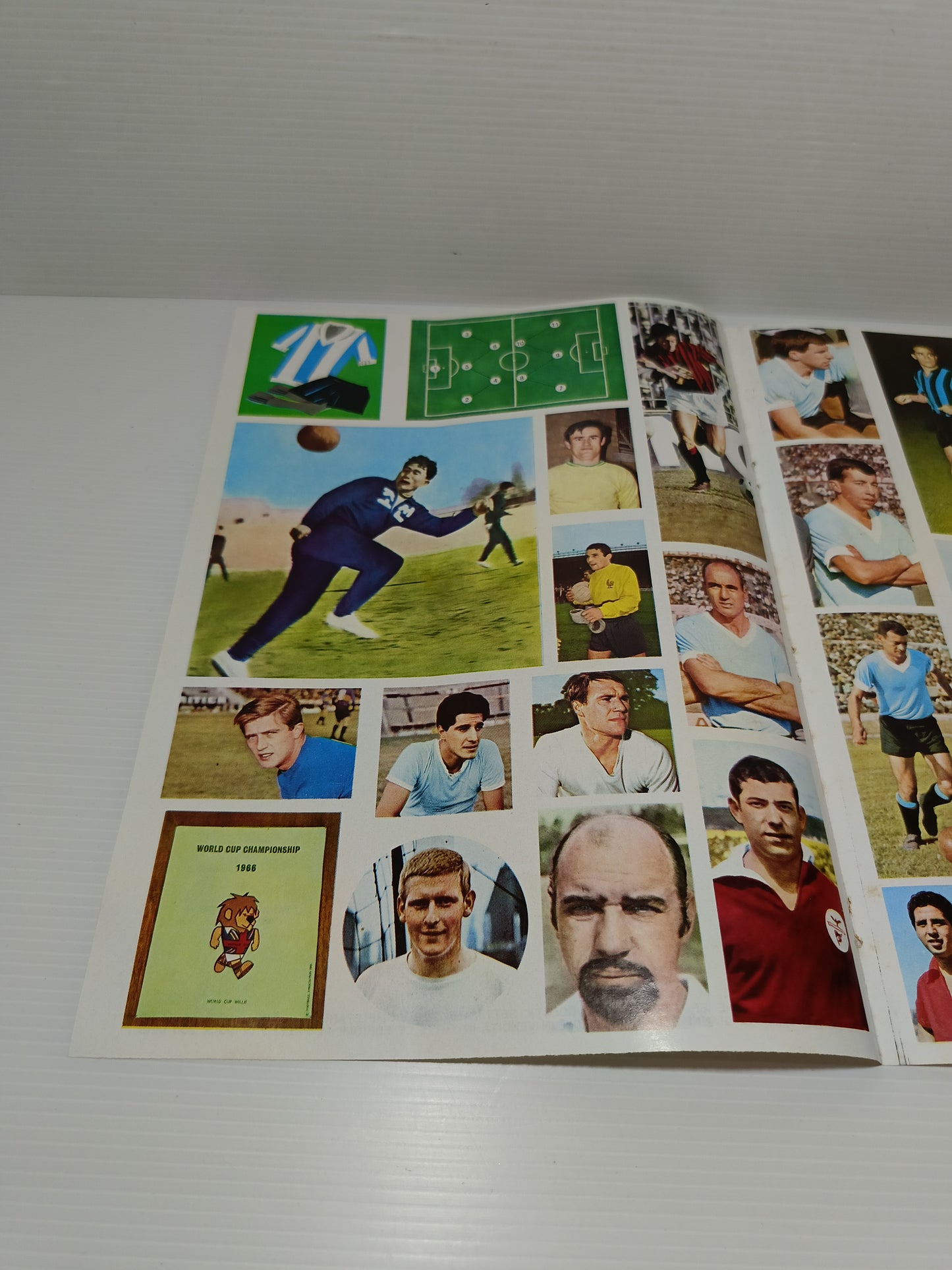 Inserto Figurine Coppa Del Mondo 1966 Rivista Epoca Anni 60