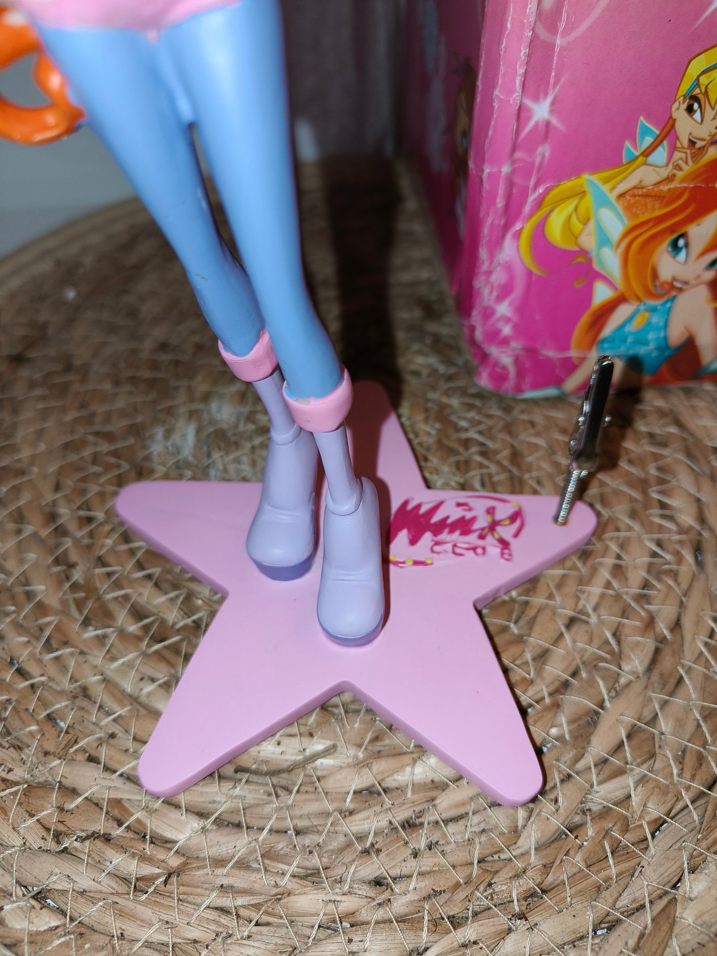 Statuina Winx Bloom in resina, LEGGI