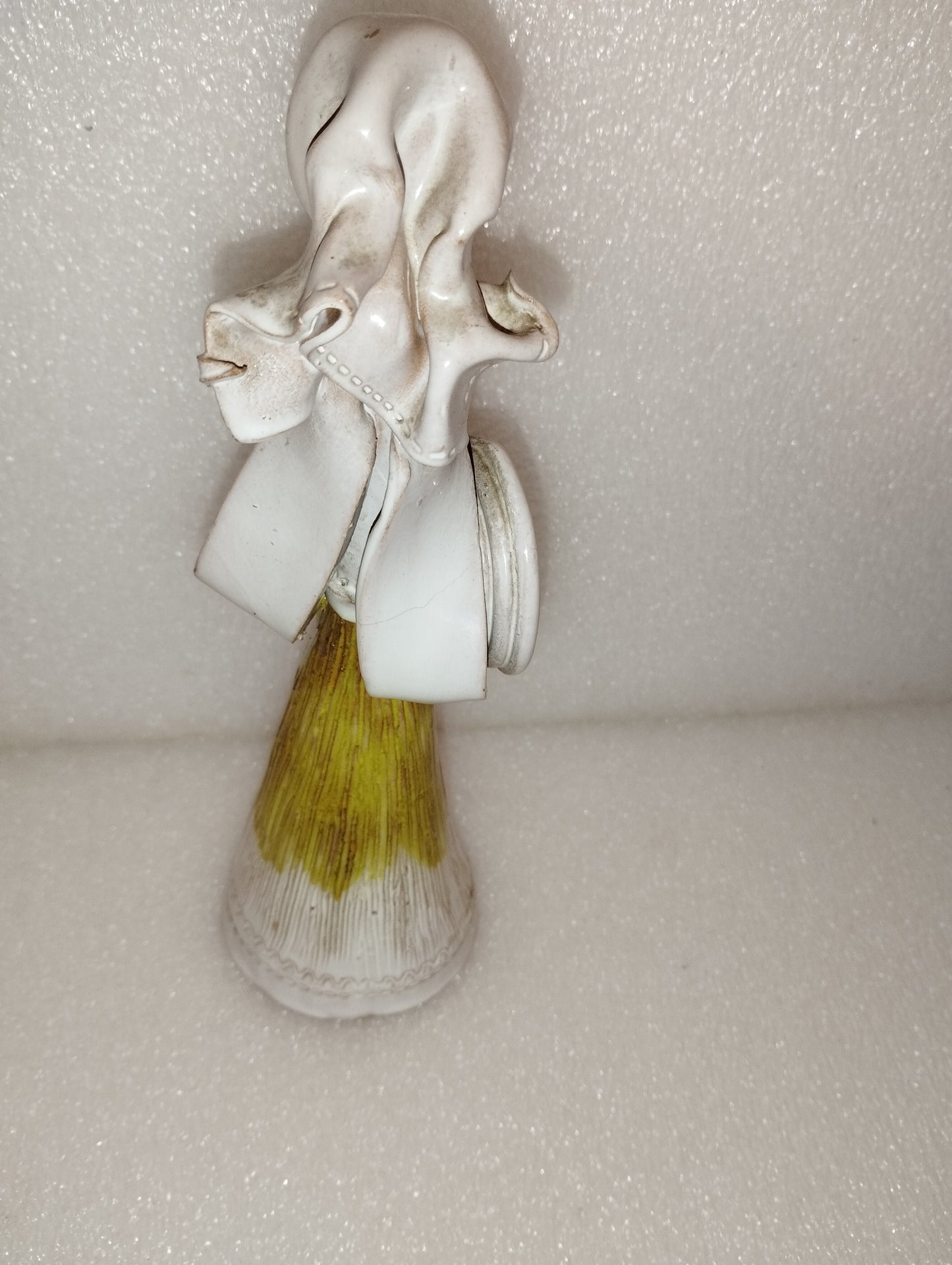 Statua Donna Sarda In Ceramica Smaltata
Firmata G.Sirena