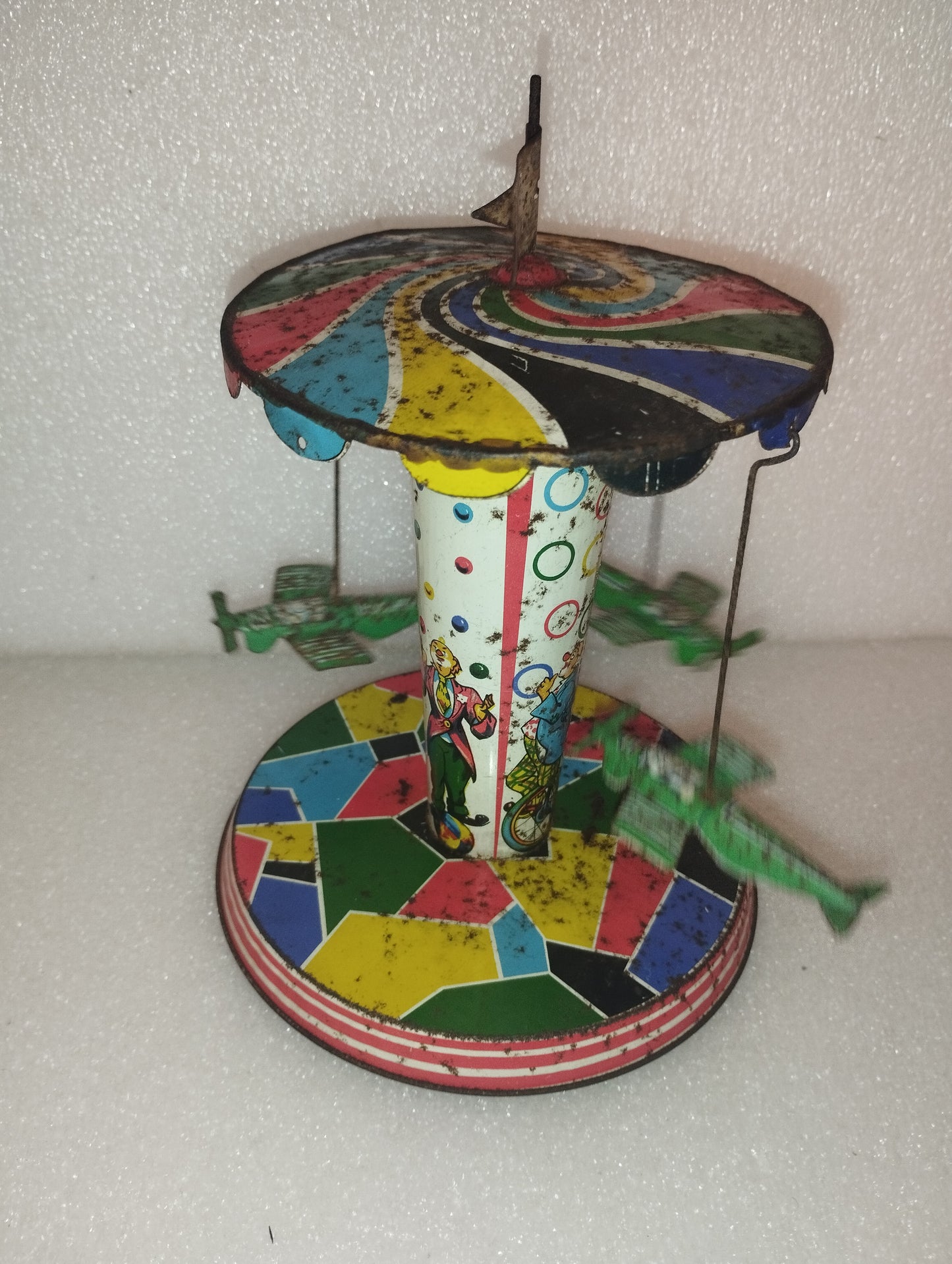 BELL Giostra In Latta
Anni 50
Made in Italy
Da Restaurare