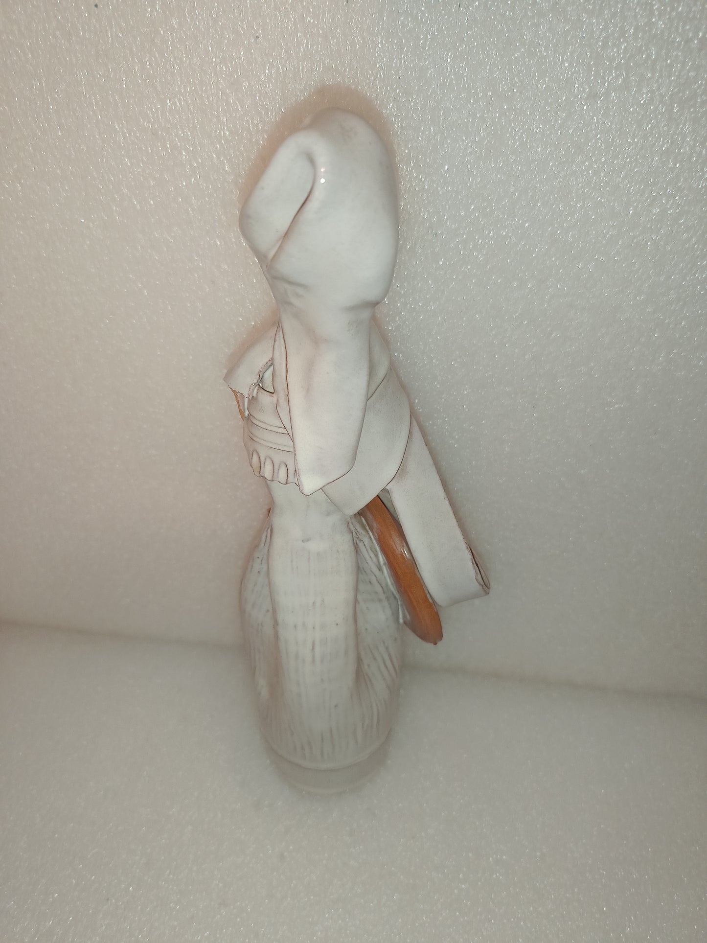 Statua Donna Sarda
Ceramica d'Arte di Emilia Paloma
Altezza cm.30 circa da restaurare